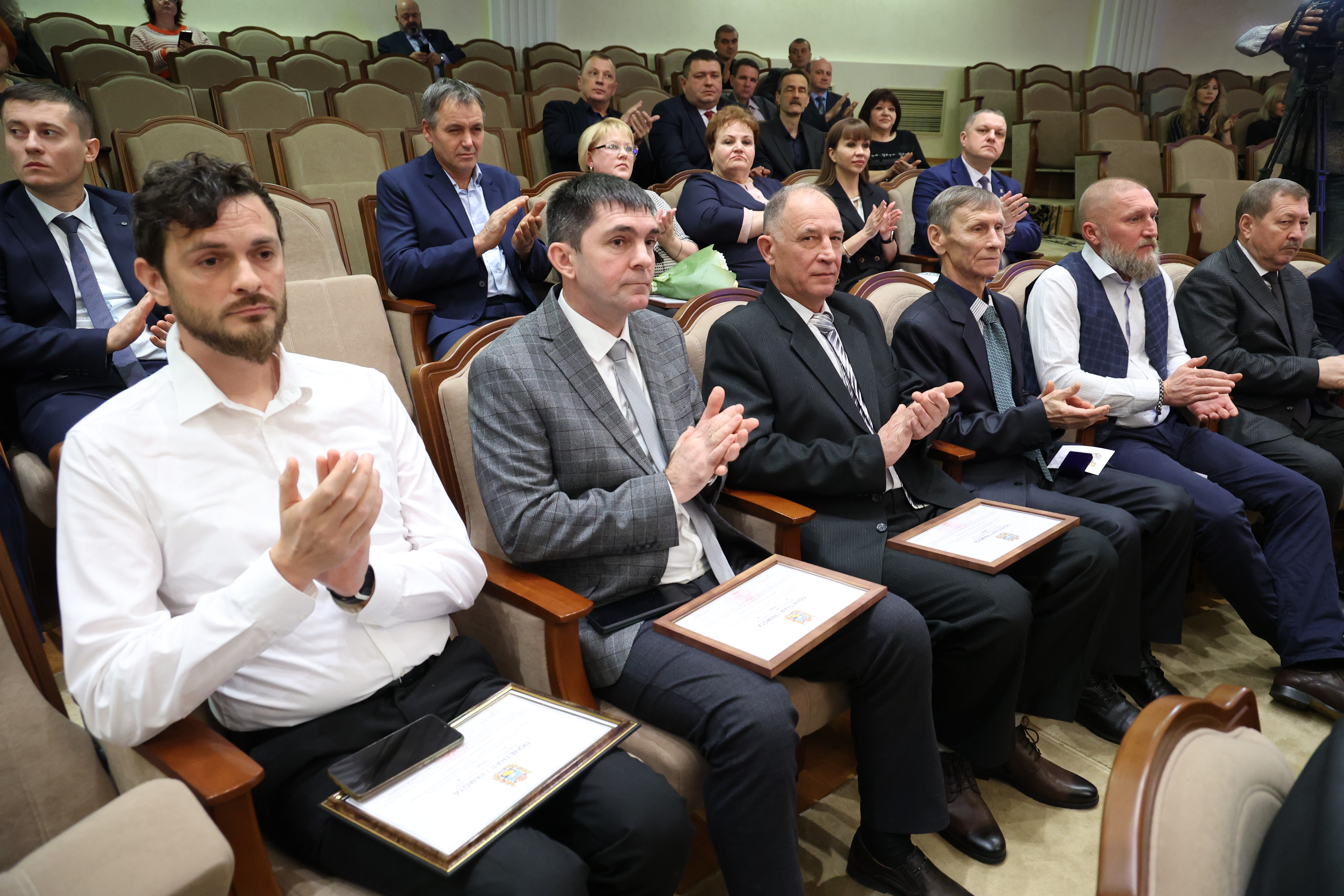 Ставропольским энергетикам вручили государственные и краевые награды