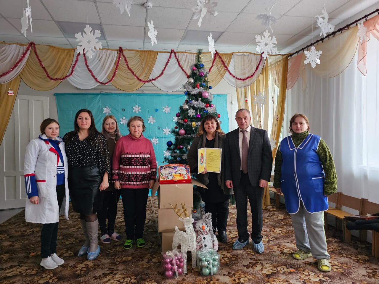 Депутаты Думы Ставропольского края привезли новогодние подарки для детей Антрацитовского района ЛНР