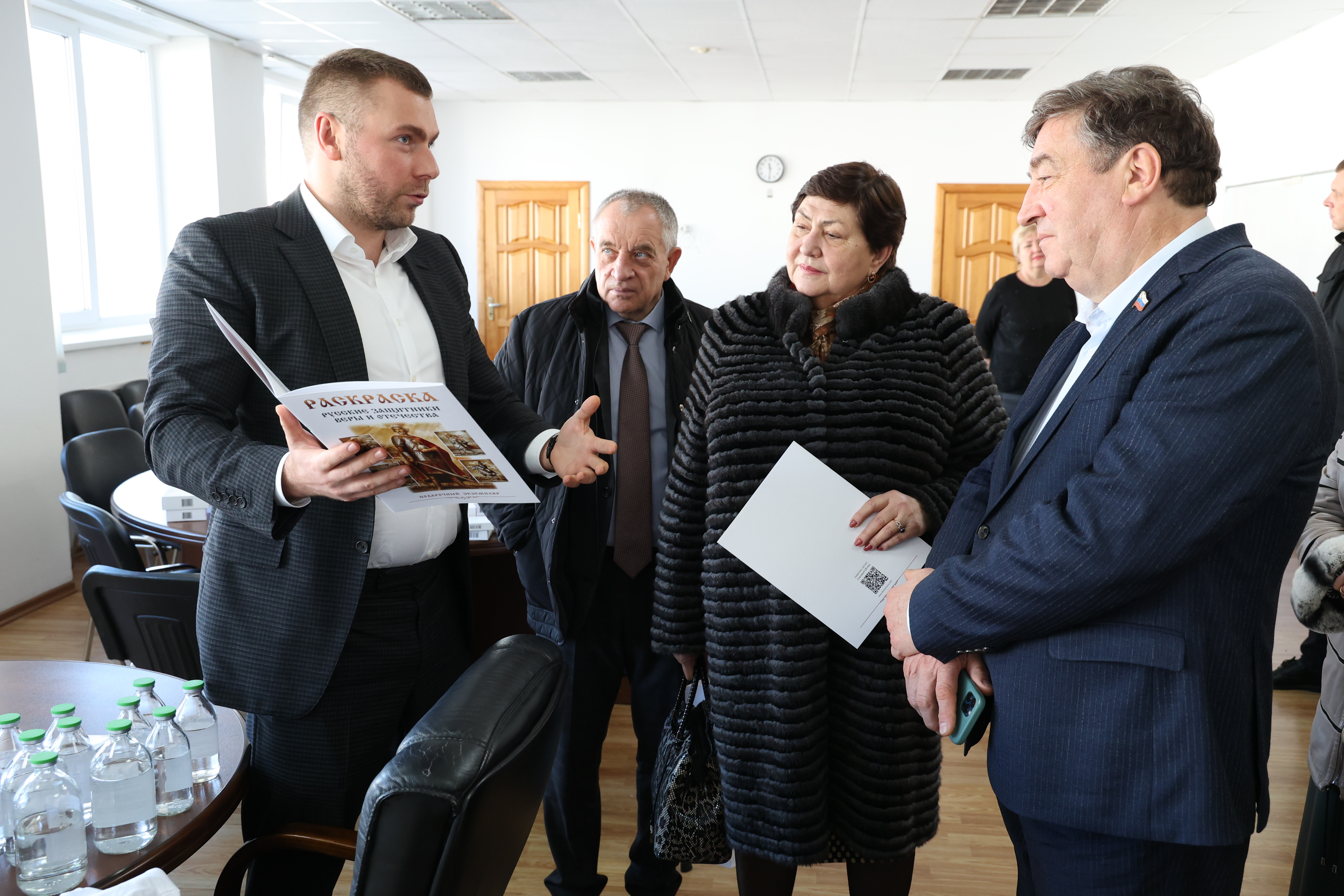 Краевые депутаты изучили положение дел в фармацевтической промышленности Ставрополья