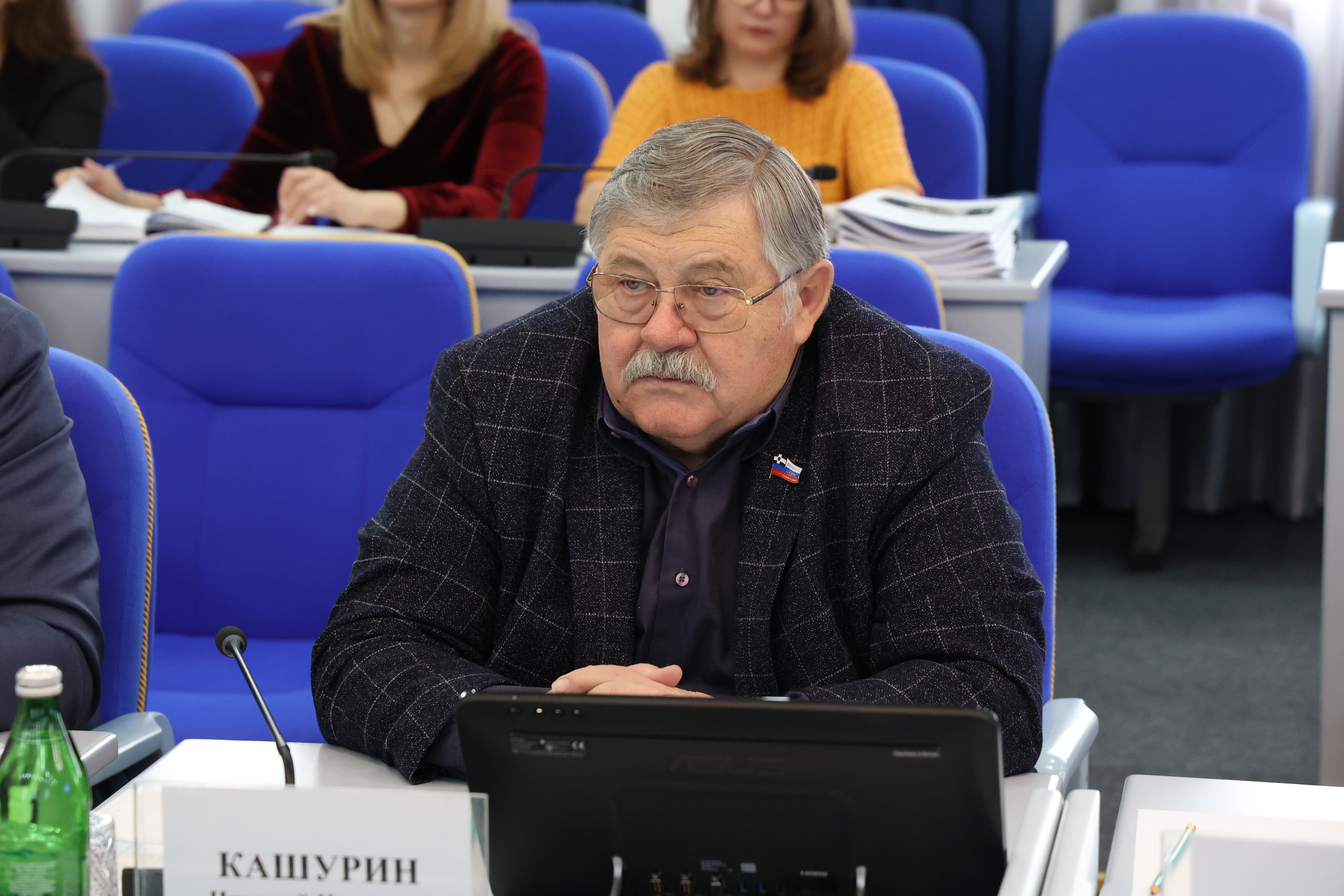 Депутаты работают над совершенствованием законотворческого процесса