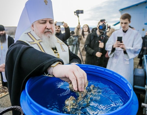 На Ставрополье освятили воду в Сенгилеевском водохранилище