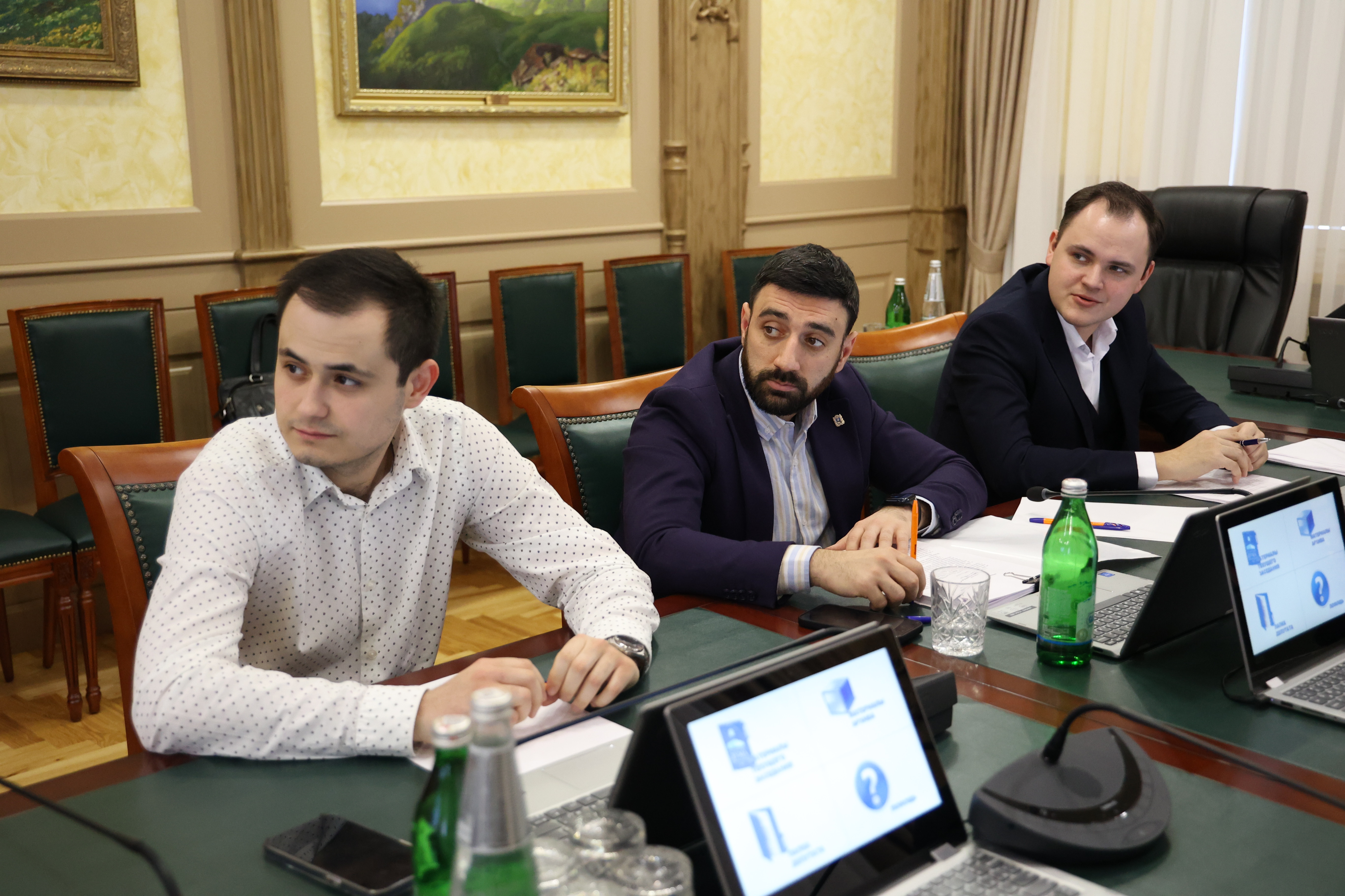В Госдуме состоялись публичные обсуждения проекта Стратегии молодежной политики в России до 2030 года