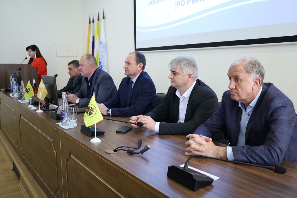 Сергей Шевелев поблагодарил членов Ставропольского регионального отделения военно-исторического общества за активную работу