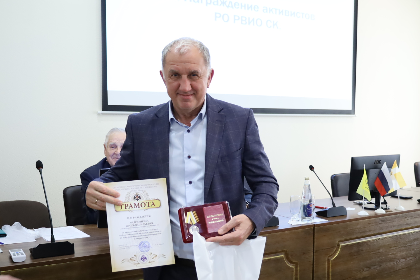 Сергей Шевелев поблагодарил членов Ставропольского регионального отделения военно-исторического общества за активную работу