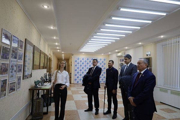 Краевые депутаты обсудили вопросы патриотического воспитания