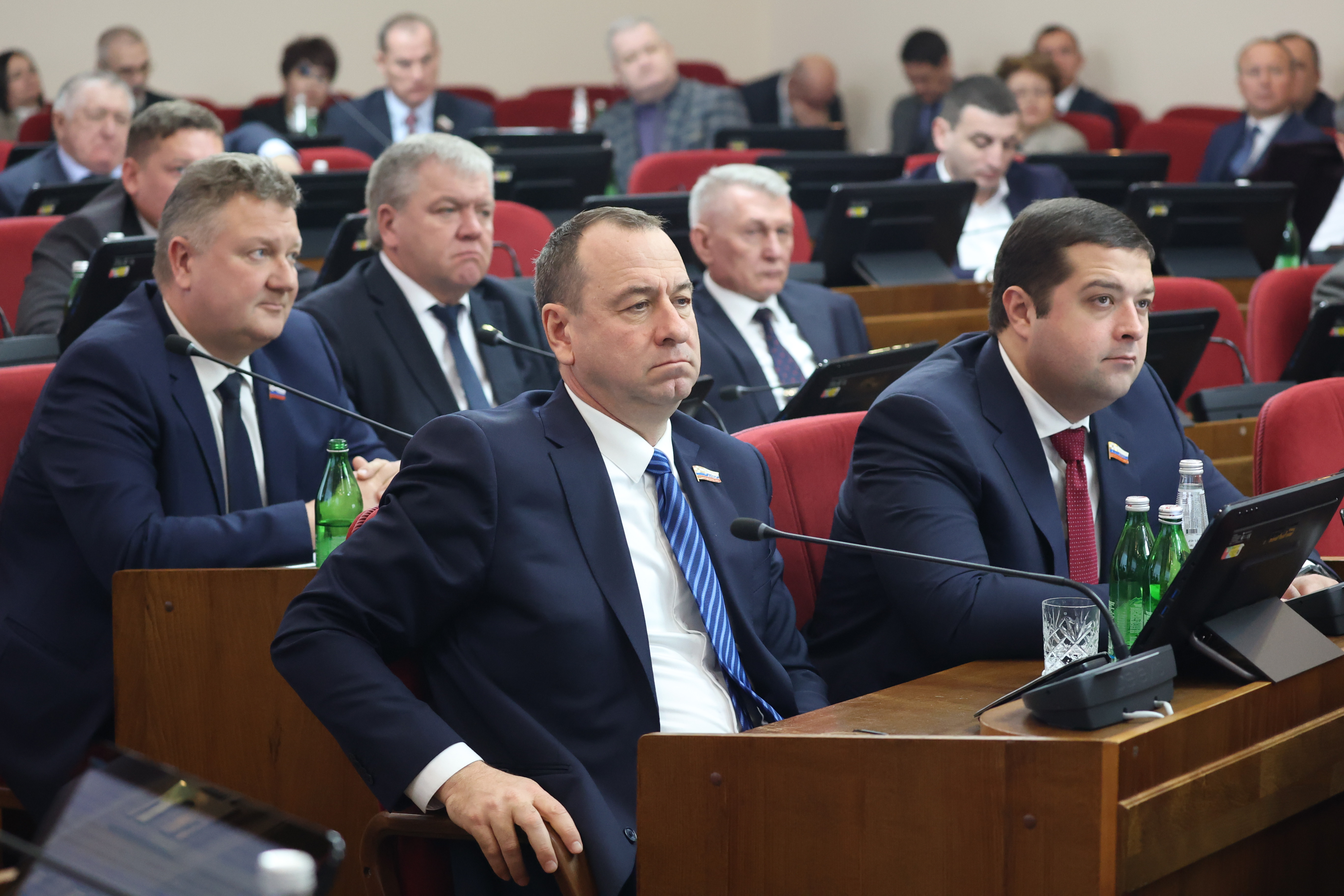 Депутаты продлили на 2024 год действие дополнительной ежемесячной выплаты для сотрудников войск Росгвардии