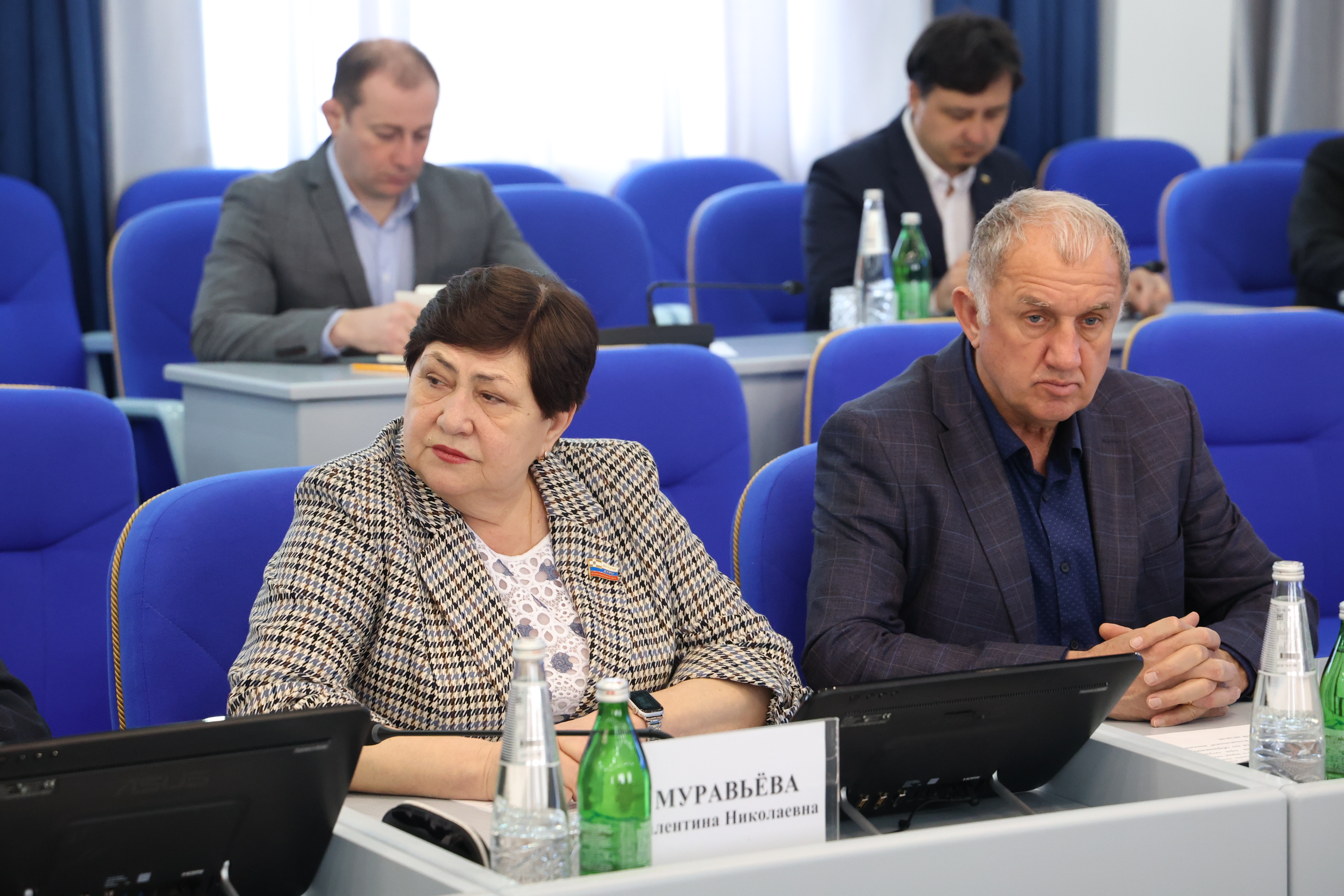 Депутаты Думы Ставрополья почтили минутой молчания память жертв теракта в «Крокус Сити Холле»