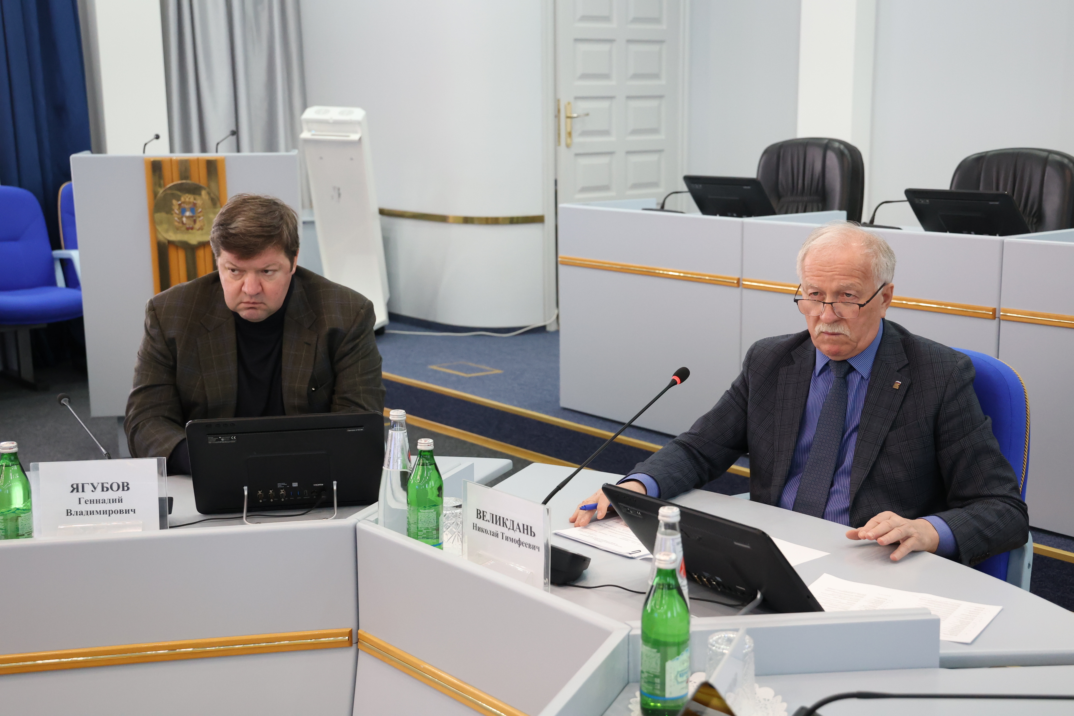 Депутаты Думы Ставрополья почтили минутой молчания память жертв теракта в «Крокус Сити Холле»