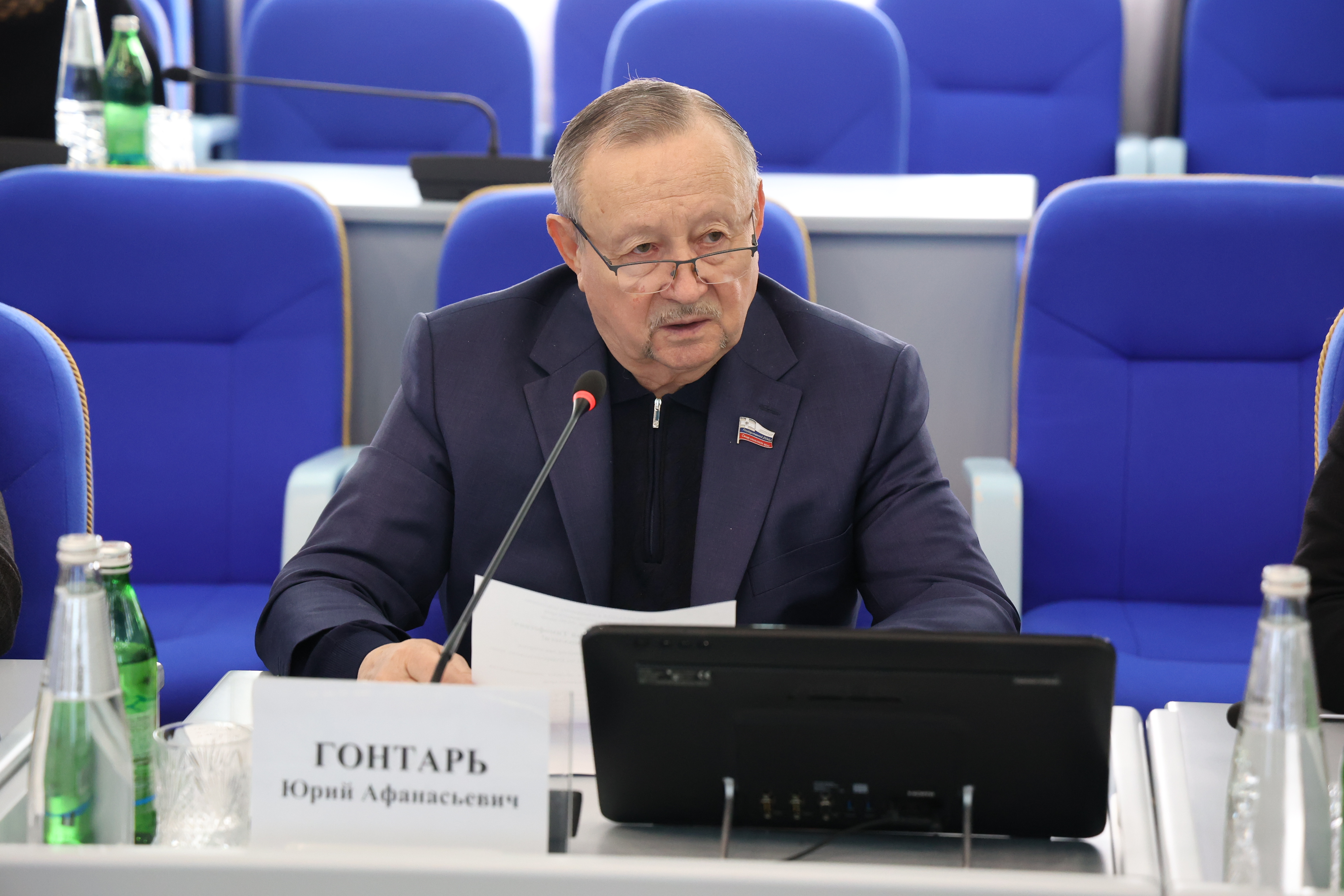 Депутаты Думы Ставрополья почтили минутой молчания память жертв теракта в «Крокус Сити Холле»