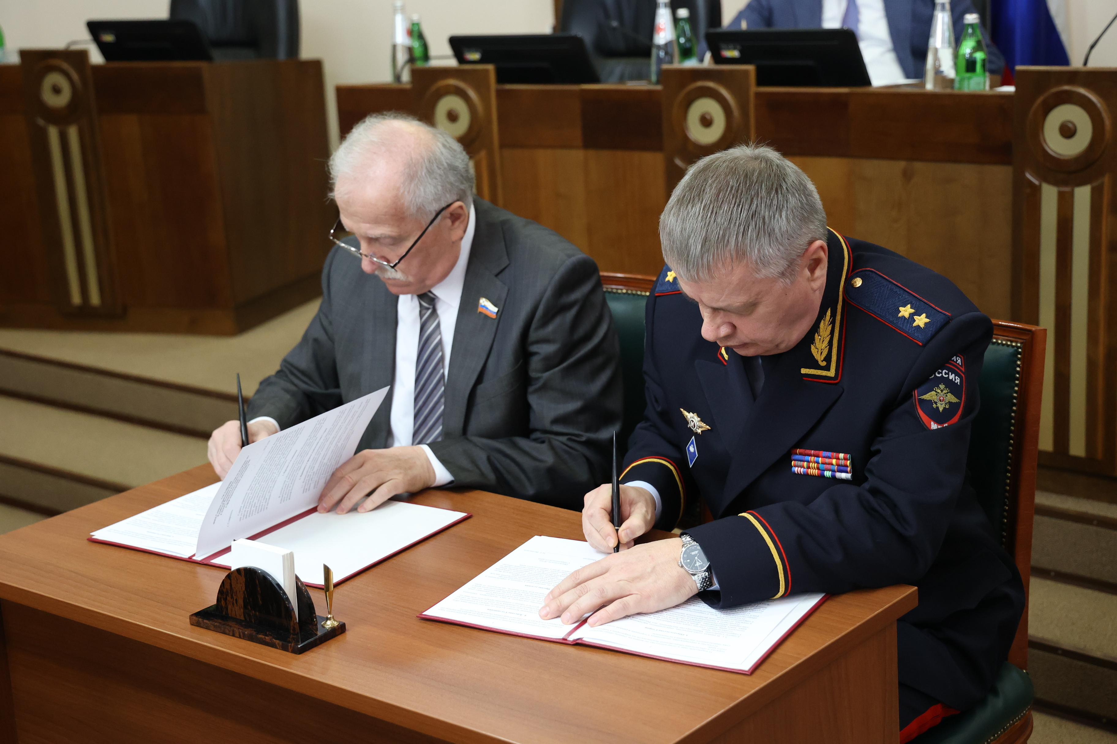 Депутаты заслушали отчет о деятельности региональной полиции и доклад Уполномоченного по правам человека в Ставропольском крае за 2023 год