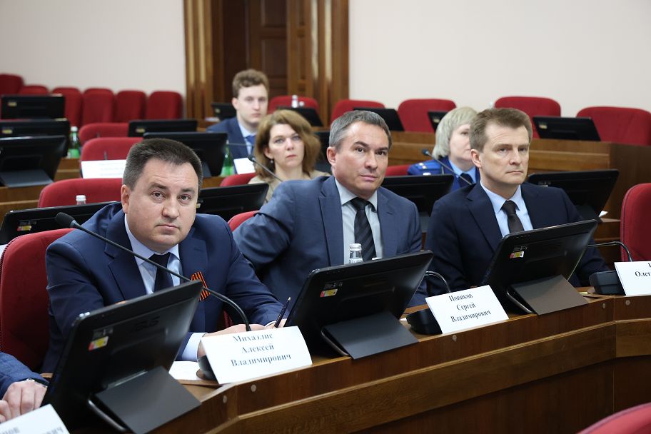 Краевые депутаты намерены ограничить розничную продажу несовершеннолетним товаров, содержащих сжиженный углеводородный газ