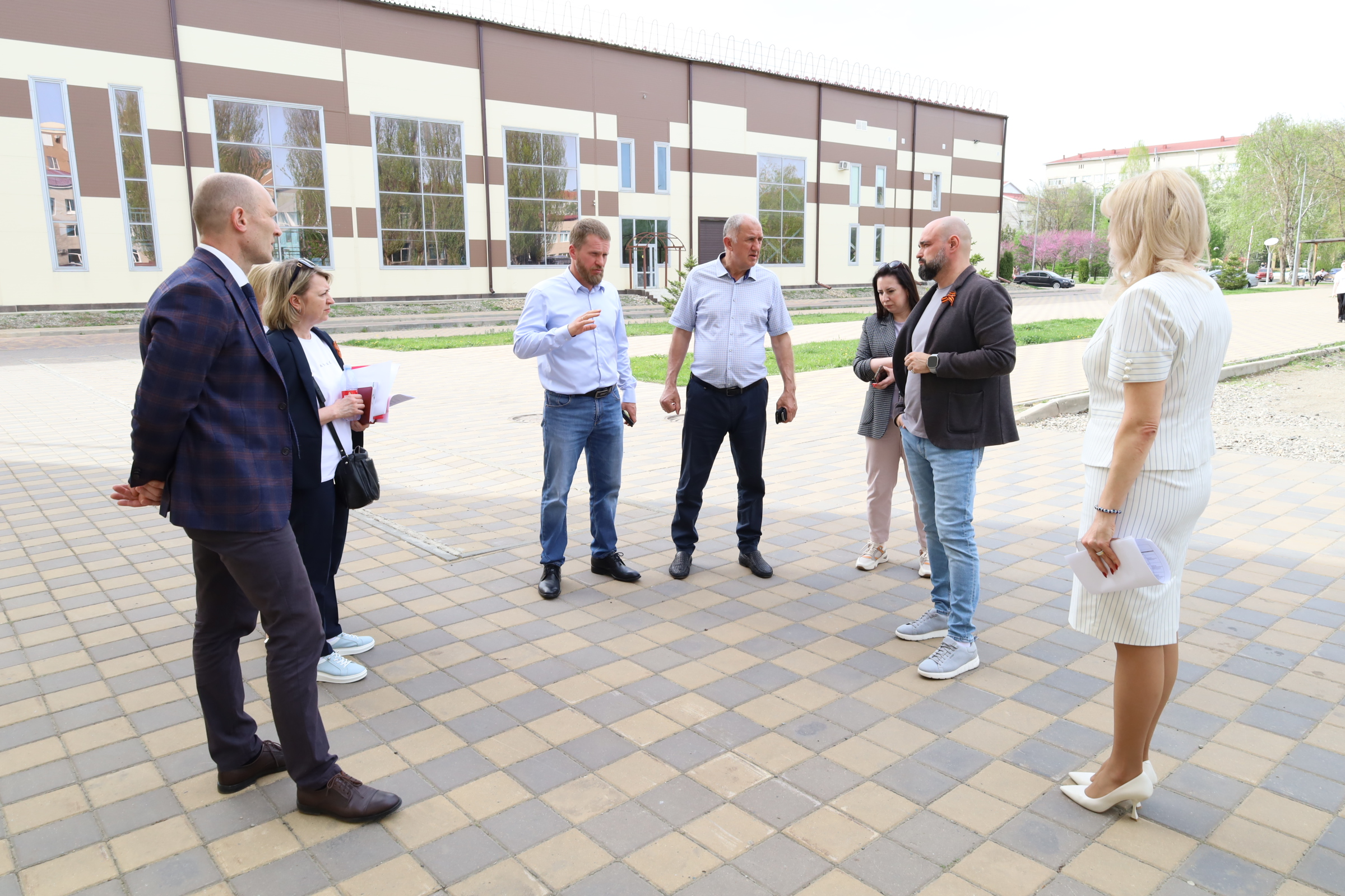 Депутаты ознакомились с условиями подготовки юных спортсменов