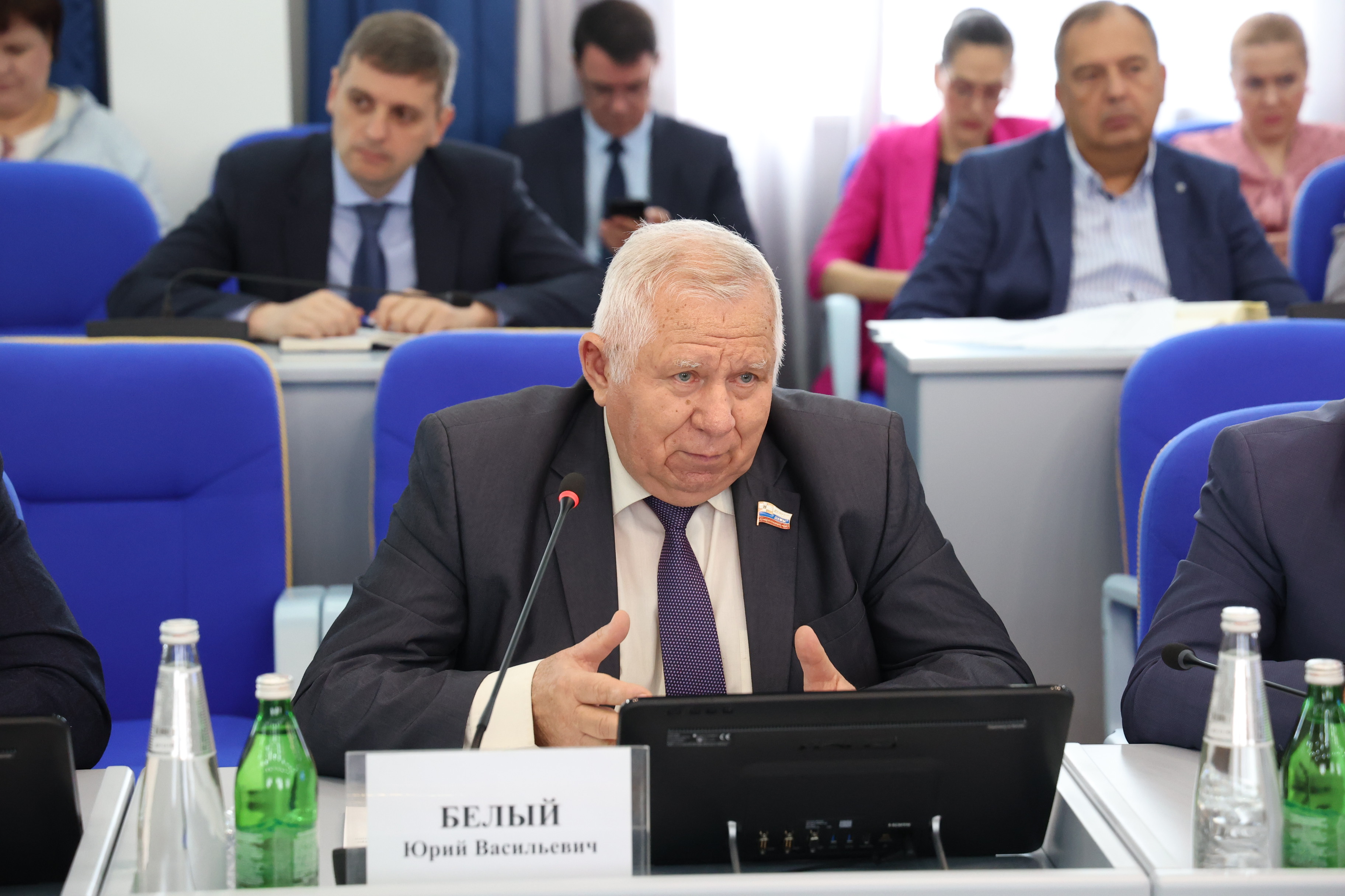 Военнослужащие поблагодарили депутатов Думы Ставрополья за гуманитарную помощь и укрепление престижа военной службы
