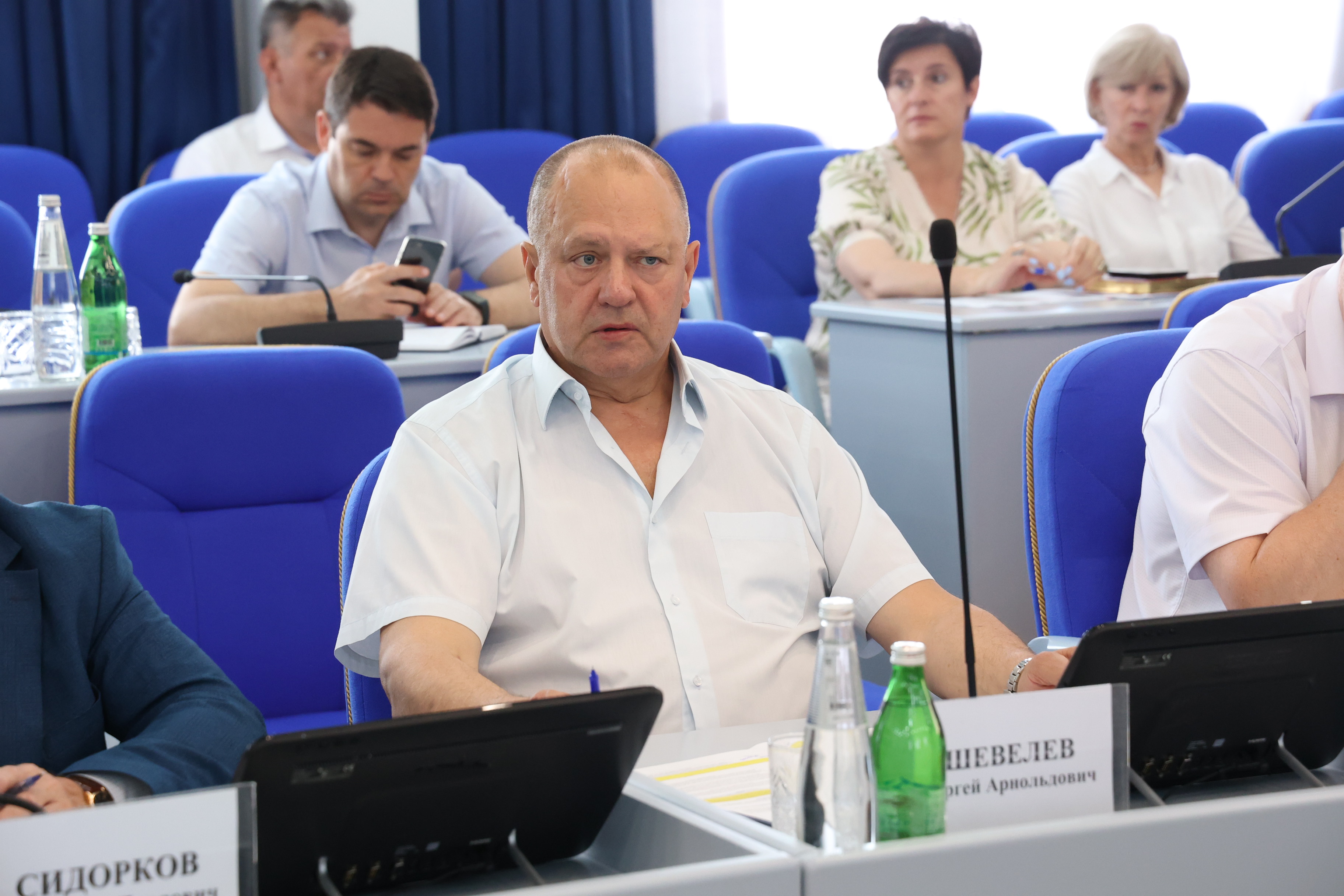 В краевой Думе продолжается рассмотрение депутатских наказов