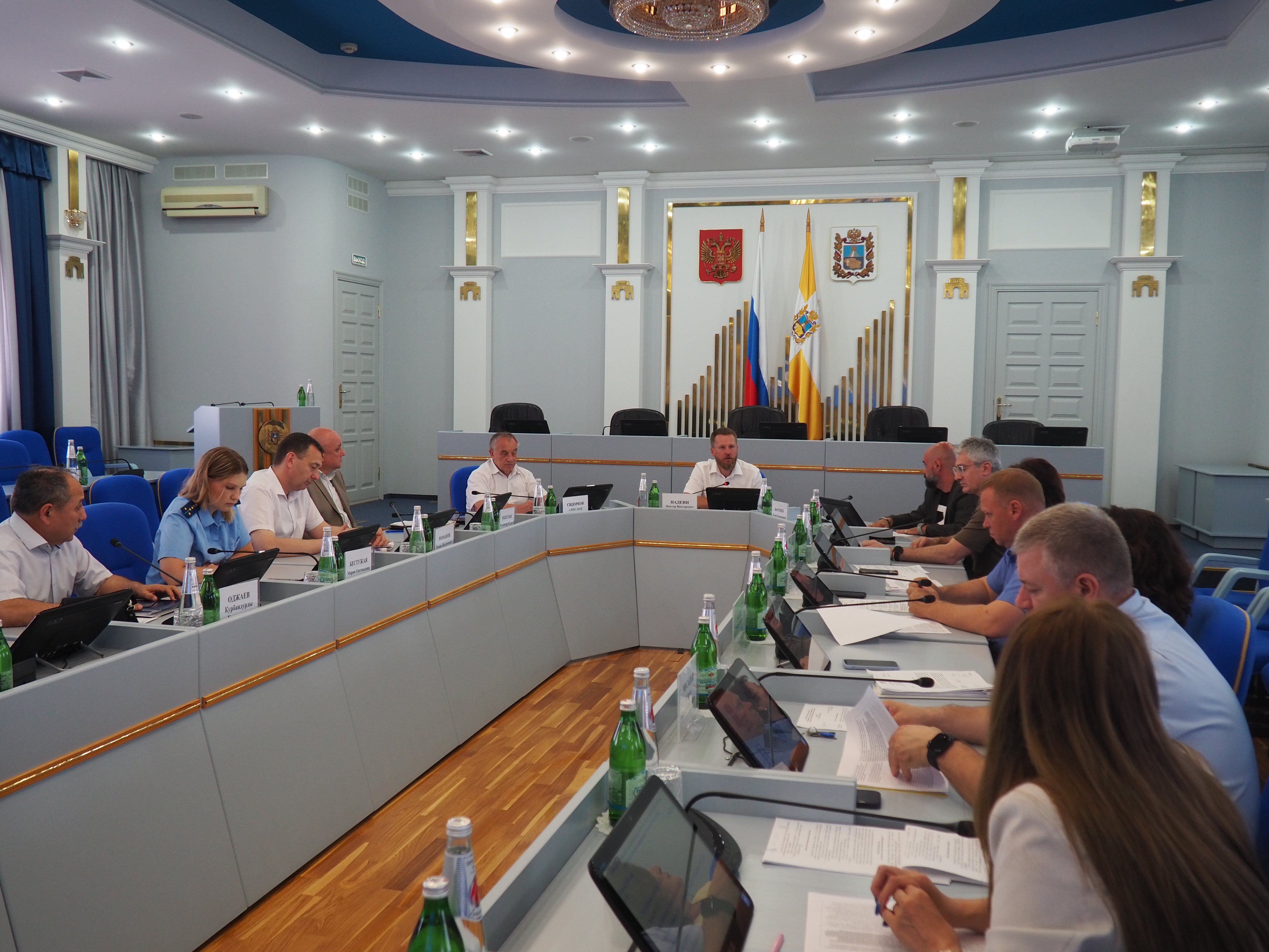 Депутаты работают над изменениями регионального закона в сфере соцподдержки детей-сирот