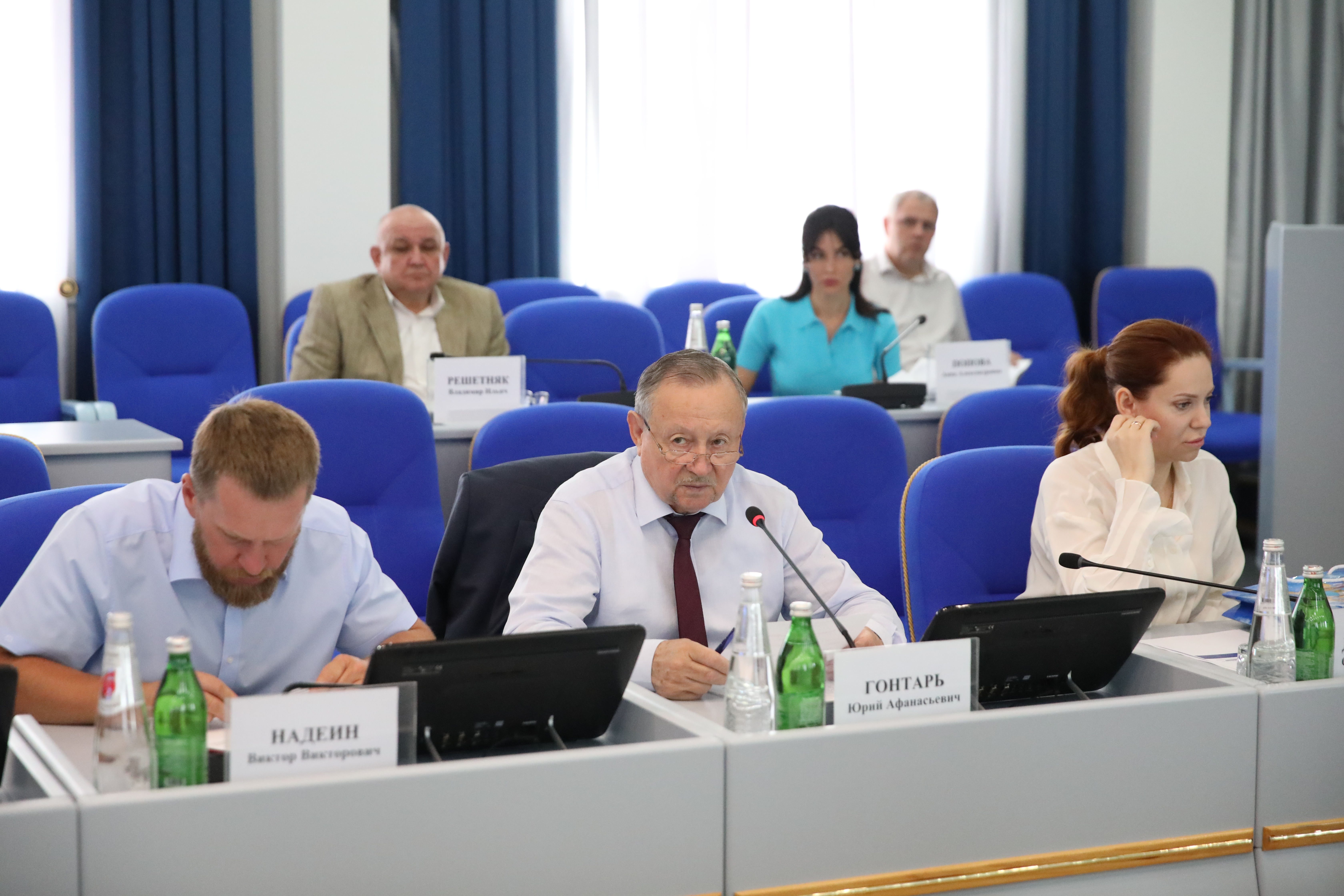 Краевые депутаты готовятся к очередному заседанию Думы