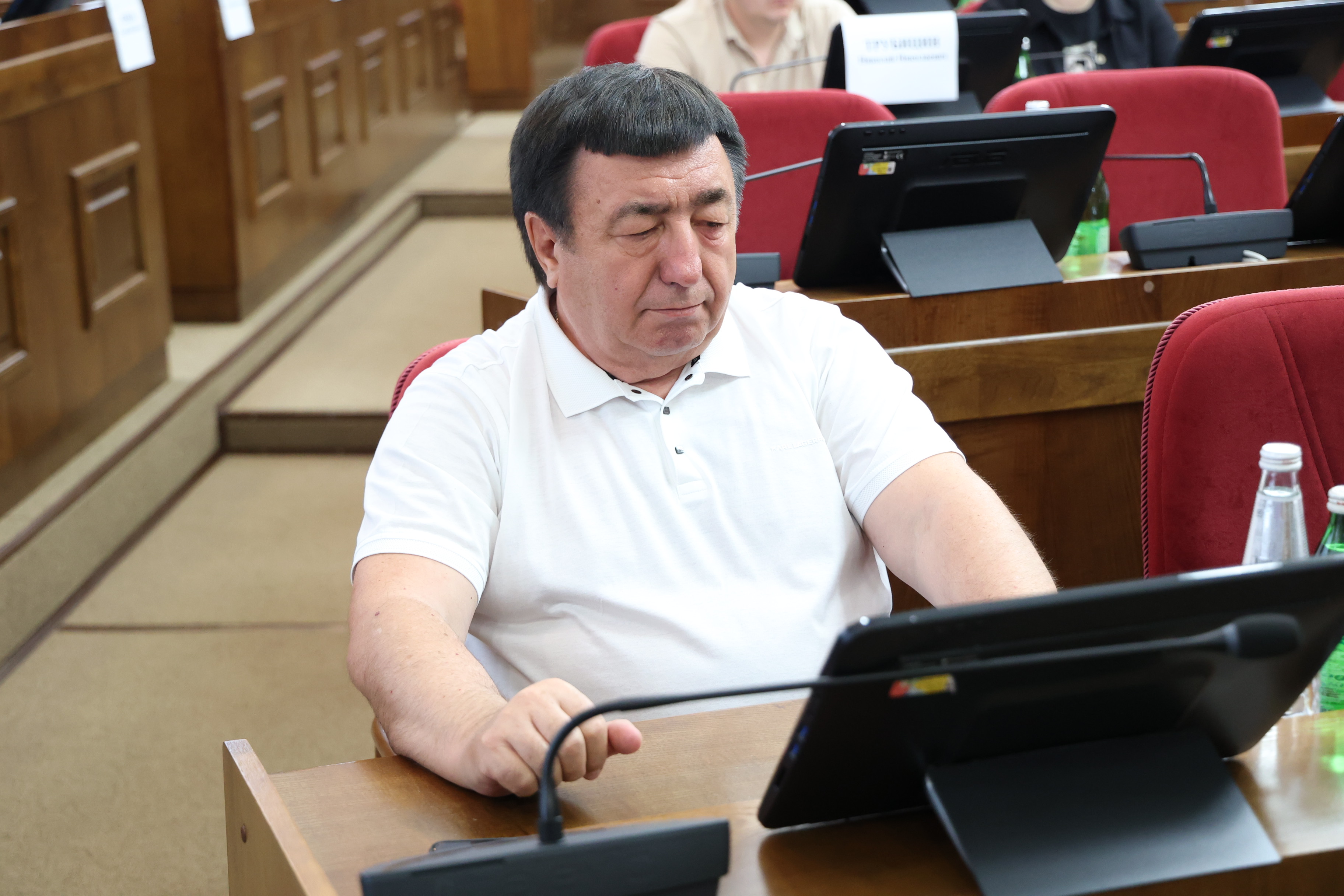 На ремонт дорог местного значения дополнительно направят 2 миллиарда рублей