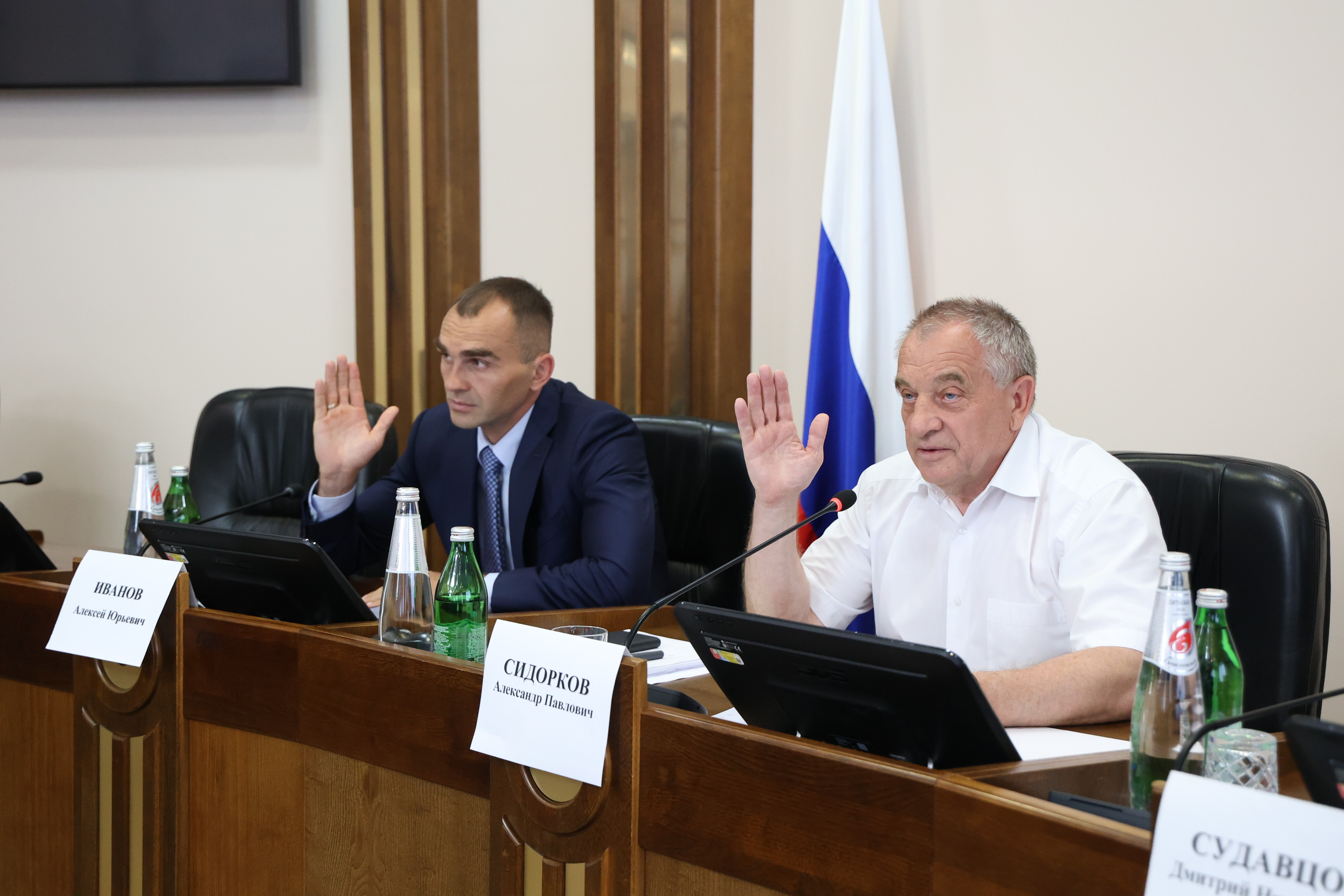 На ремонт дорог местного значения дополнительно направят 2 миллиарда рублей