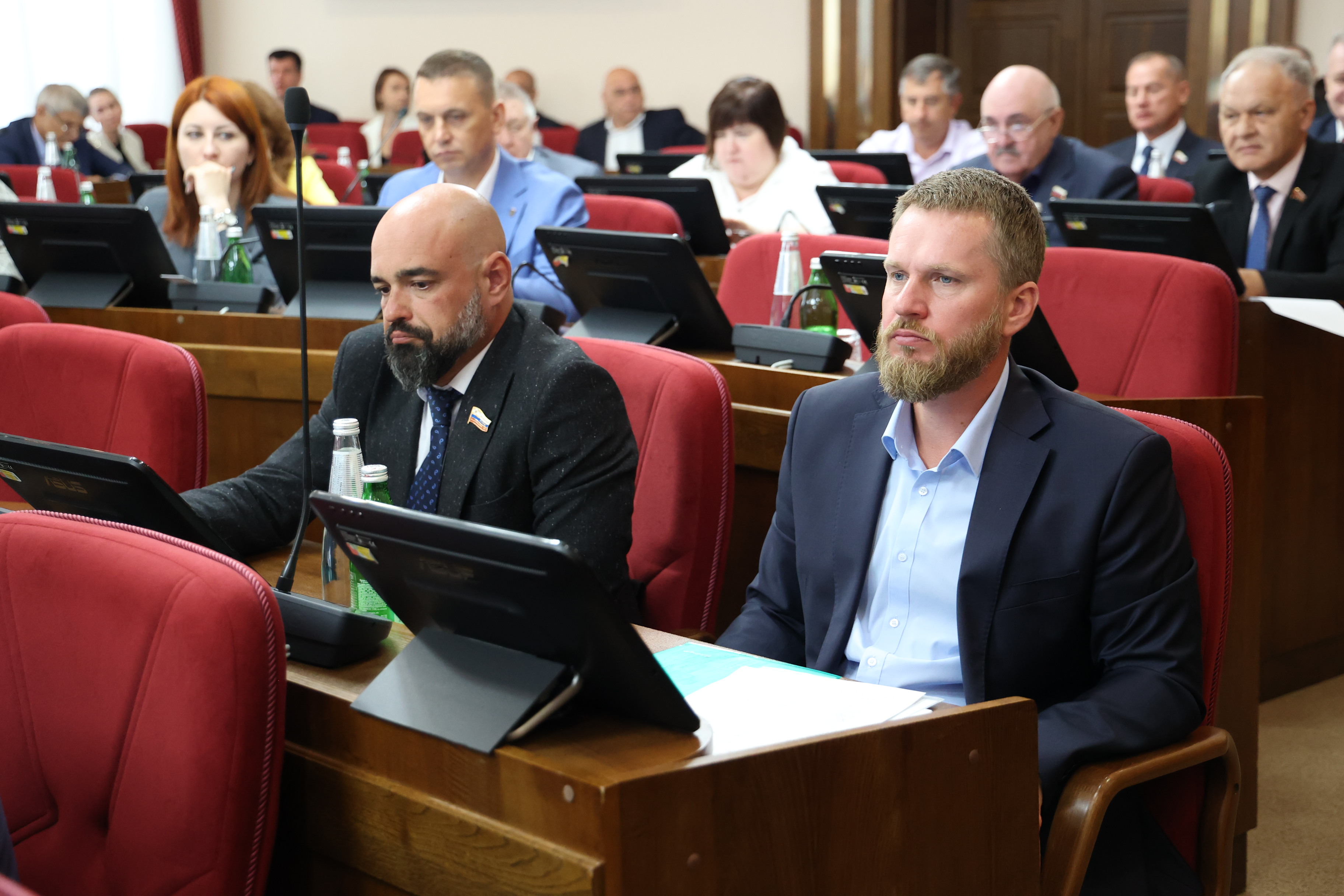 Приняты поправки в краевой закон в сфере соцподдержки детей-сирот