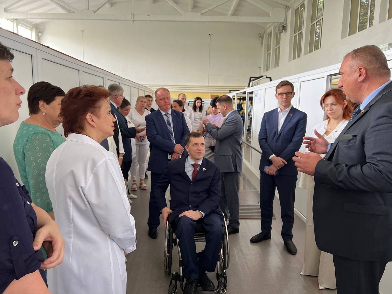 Федеральные и краевые депутаты обсудили актуальные проблемы предоставления мер социальной поддержки гражданам