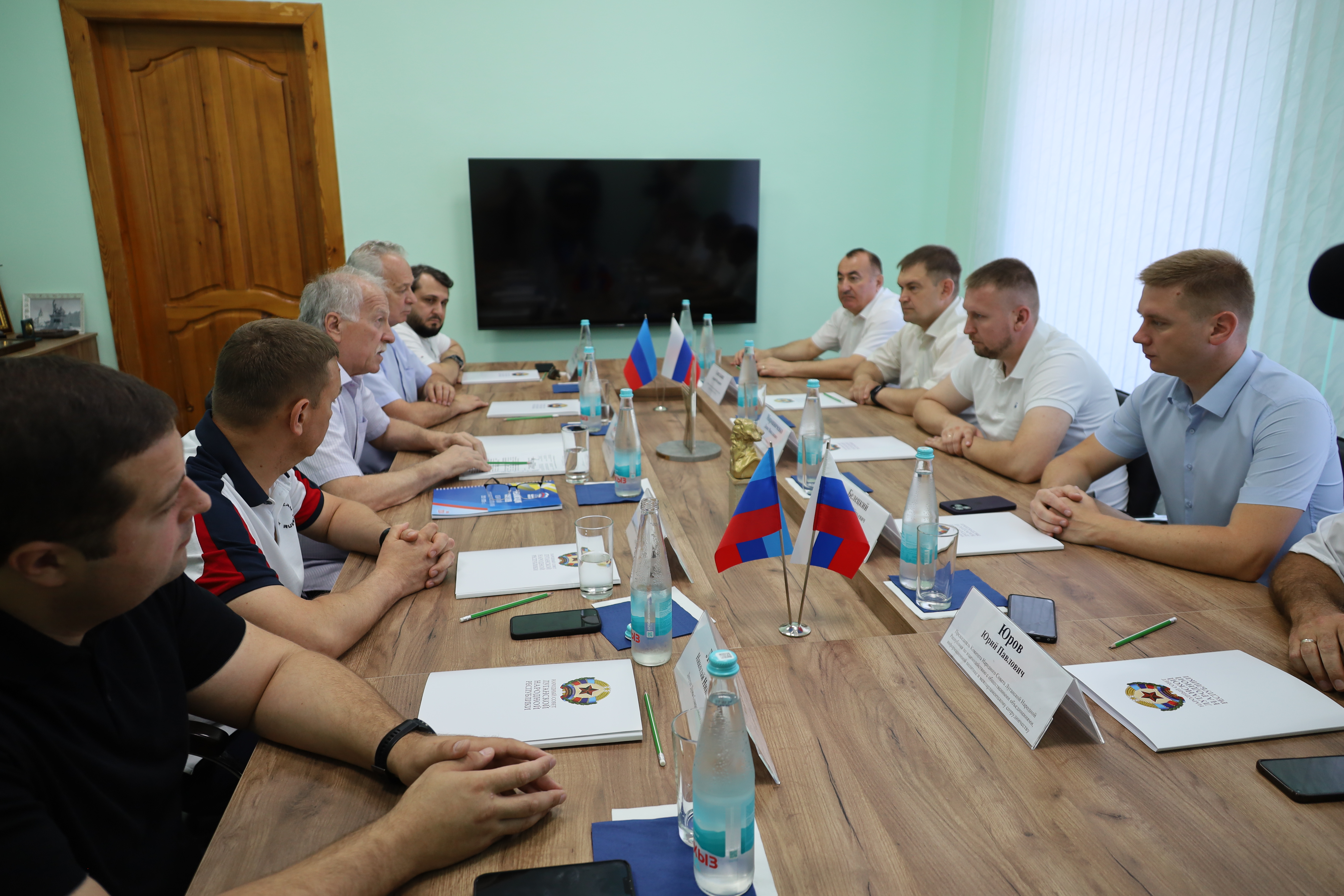 Николай Великдань встретился с депутатским корпусом Народного Совета ЛНР