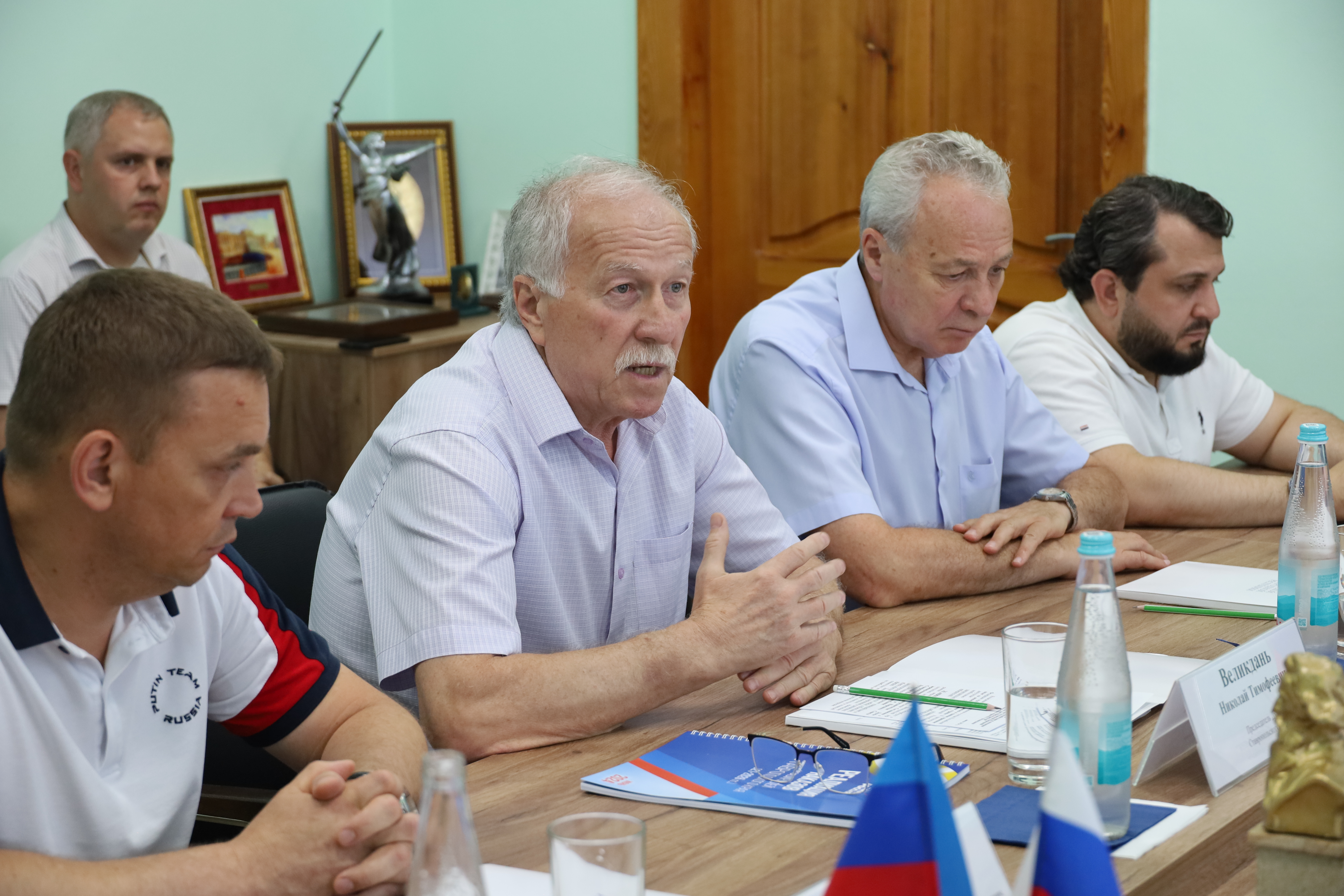 Николай Великдань встретился с депутатским корпусом Народного Совета ЛНР