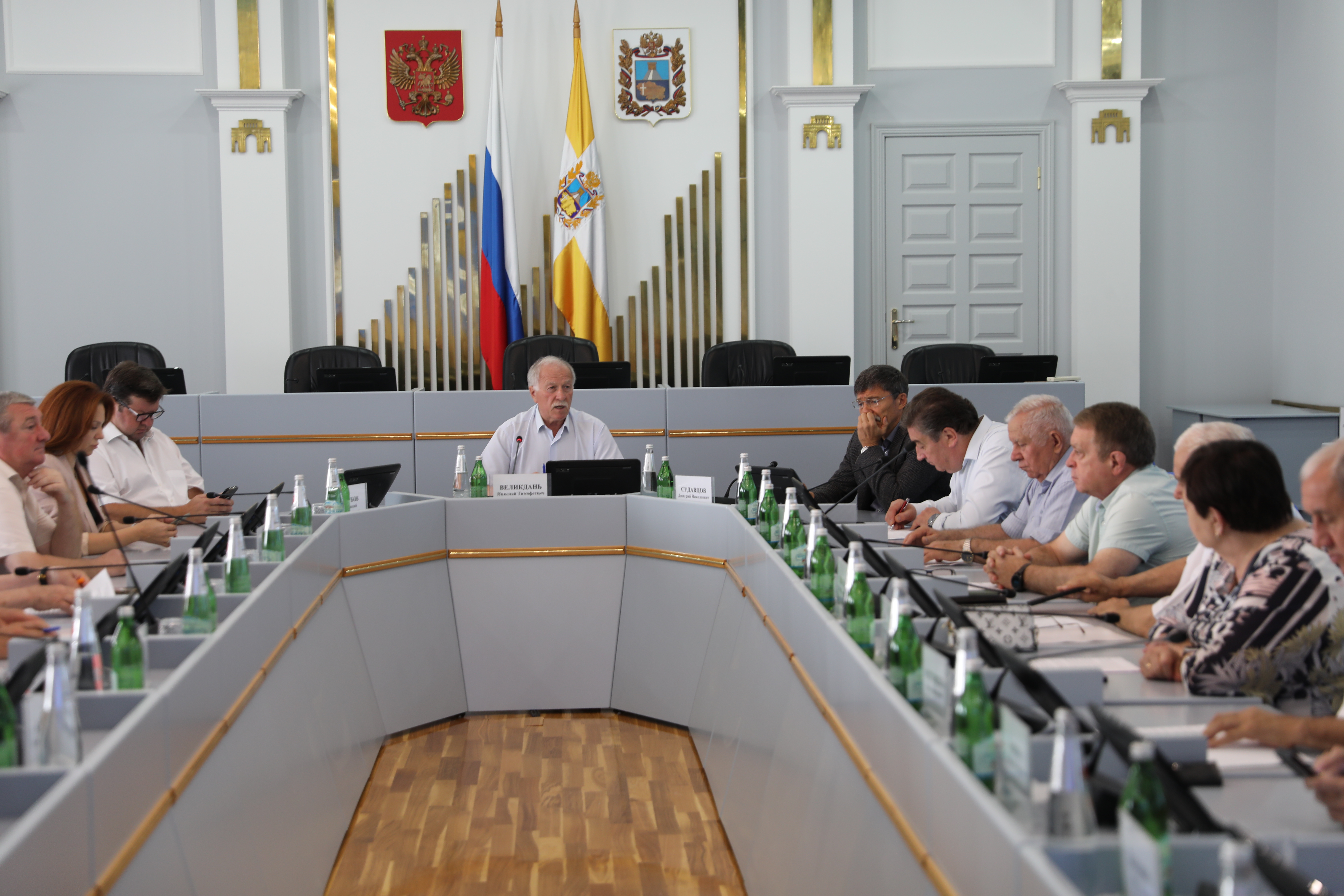 В Думе Ставрополья готовятся к завершающему весенне-летнюю сессию заседанию