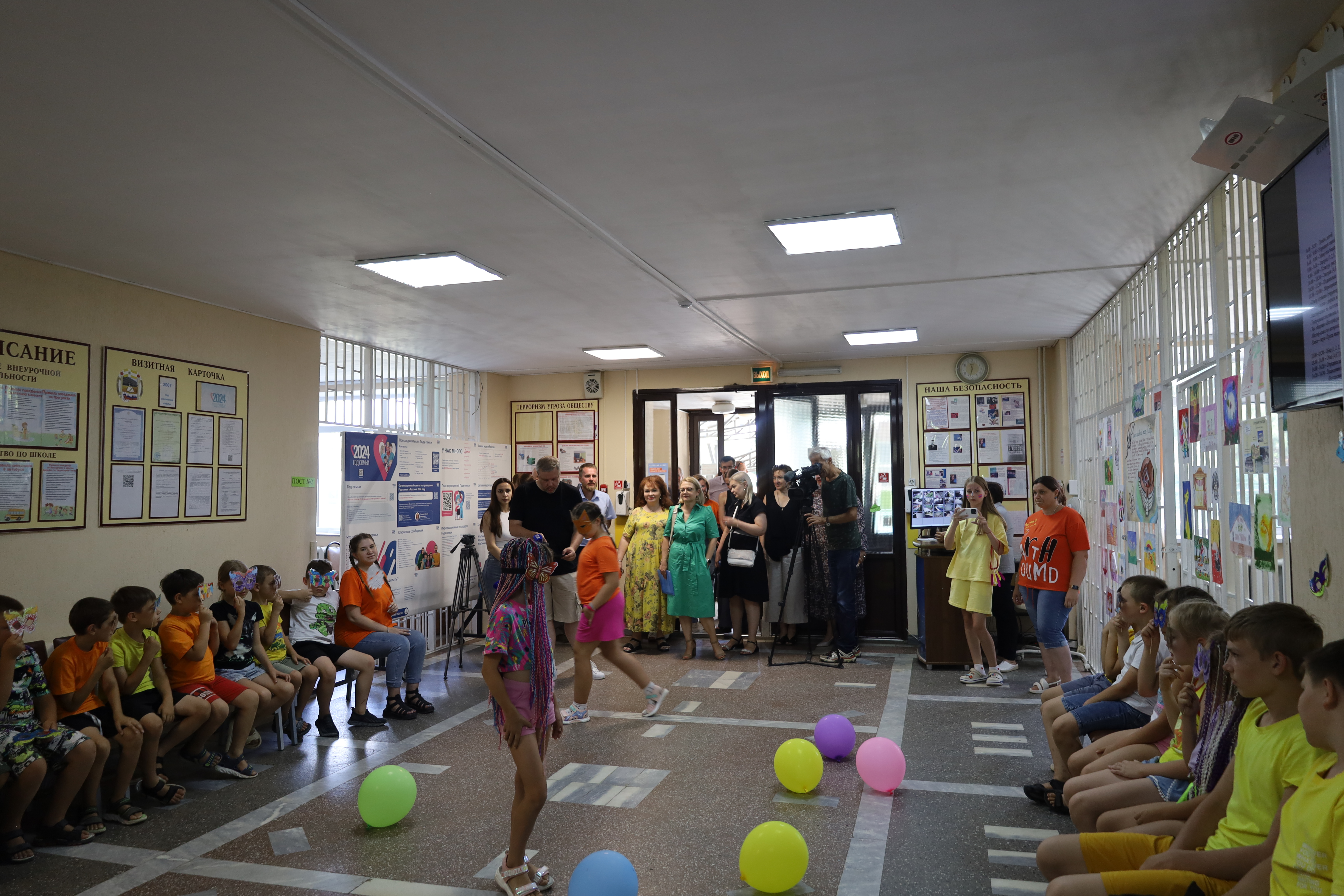 Состояние сферы детского отдыха и оздоровления в загородных и пришкольных лагерях оценили краевые законодатели