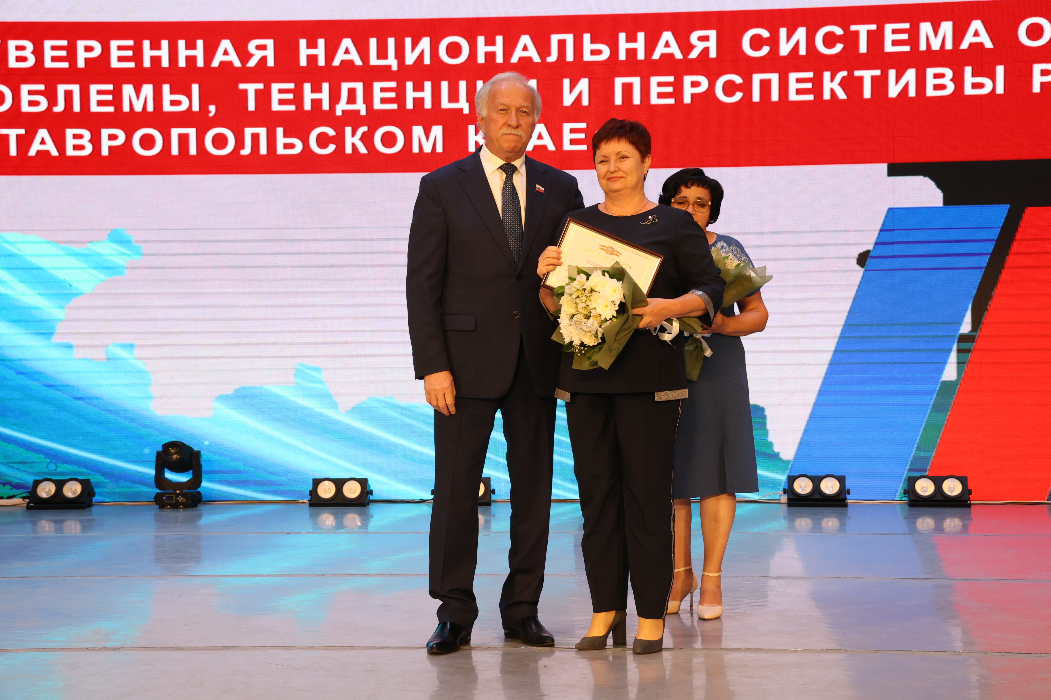 Николай Великдань: Учителя формируют облик современного человека, способного взять ответственность за судьбу Отечества