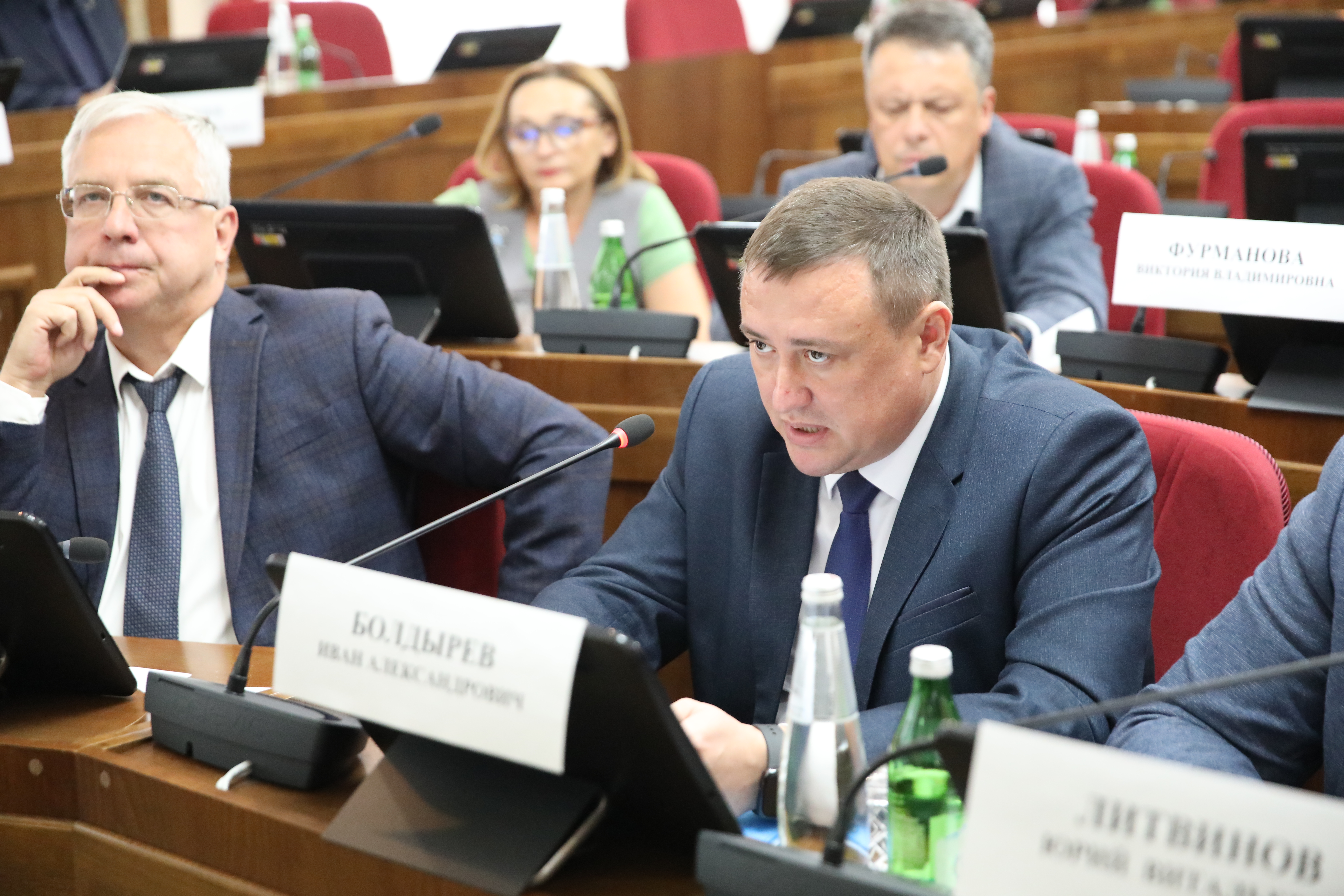 Депутаты рассмотрели исполнение краевого закона о бюджете в рамках реализации региональных проектов в области здравоохранения