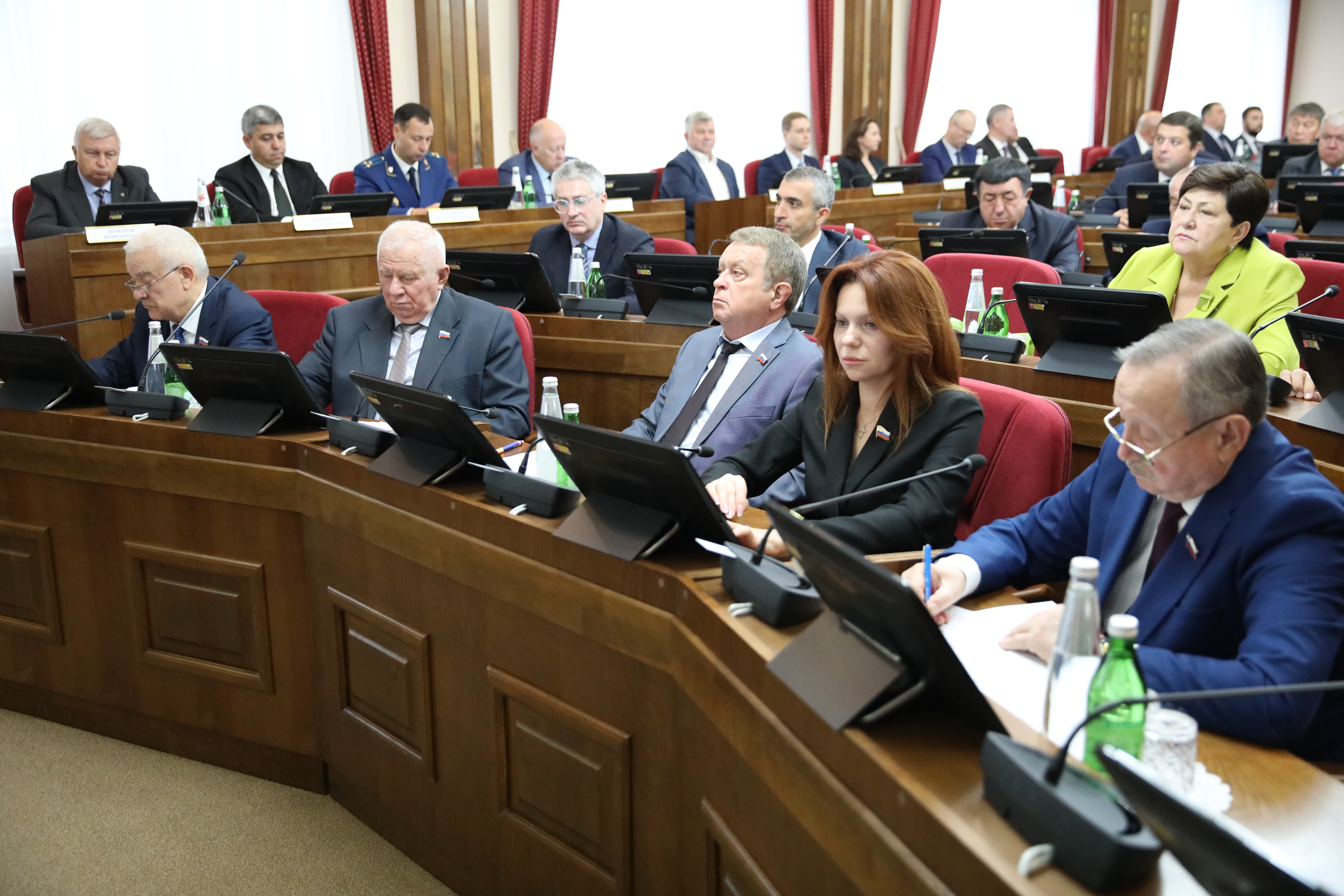 Состоялось первое заседание Думы Ставропольского края в осенней сессии