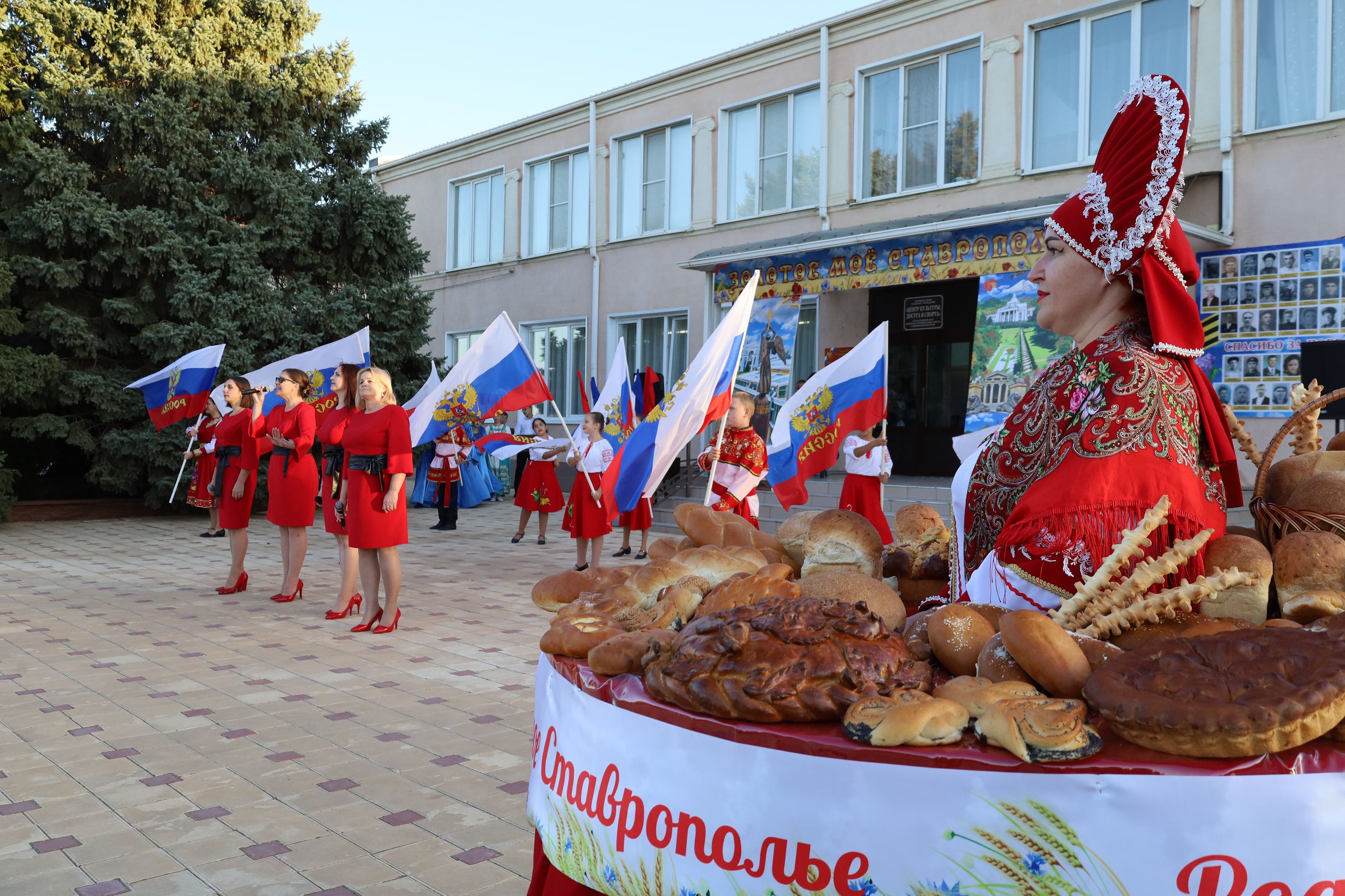 Памятник Сергею Иосифовичу Манякину открыли на Ставрополье