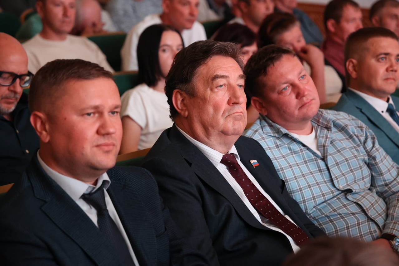 Николай Великдань поздравил группу компаний «Агрико» с 25-летием создания