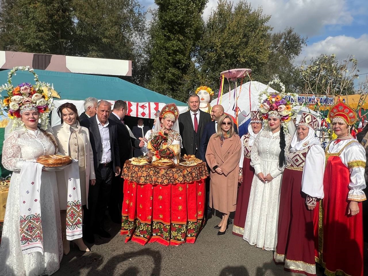 Депутаты поздравили апанасенковцев со 100-летием образования округа