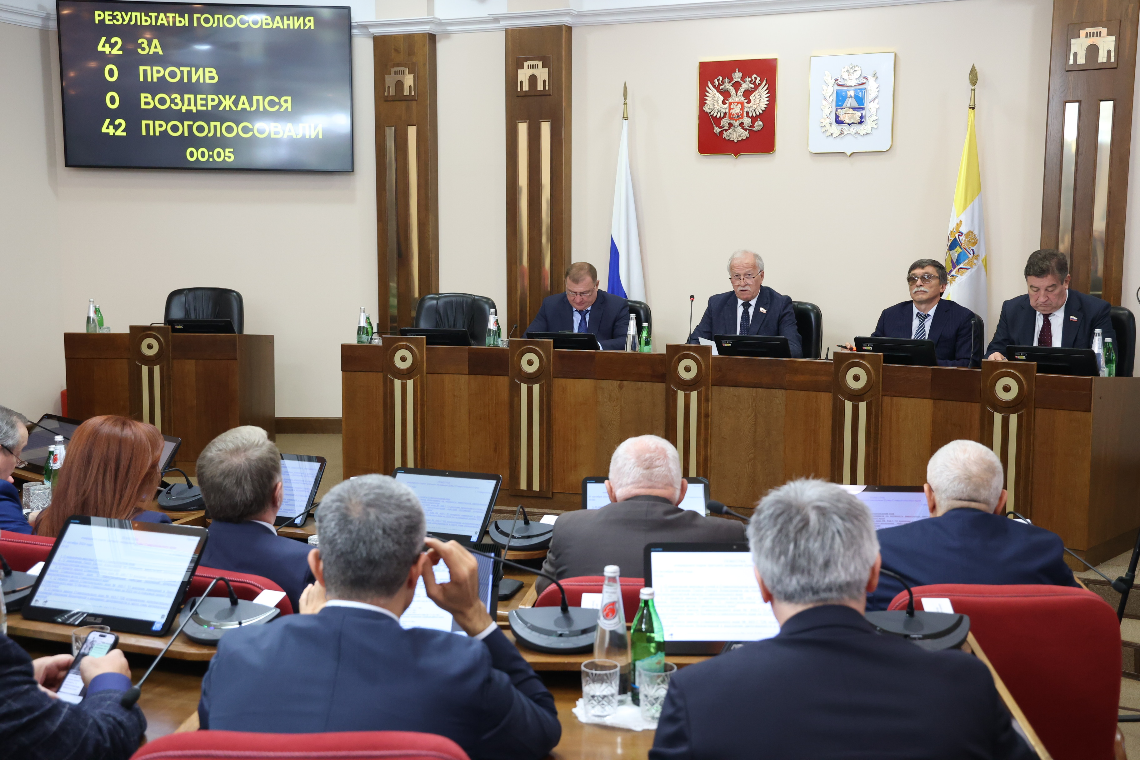 Депутаты краевой Думы продлили на 2025 год льготы по уплате транспортного налога участниками СВО и членами их семей