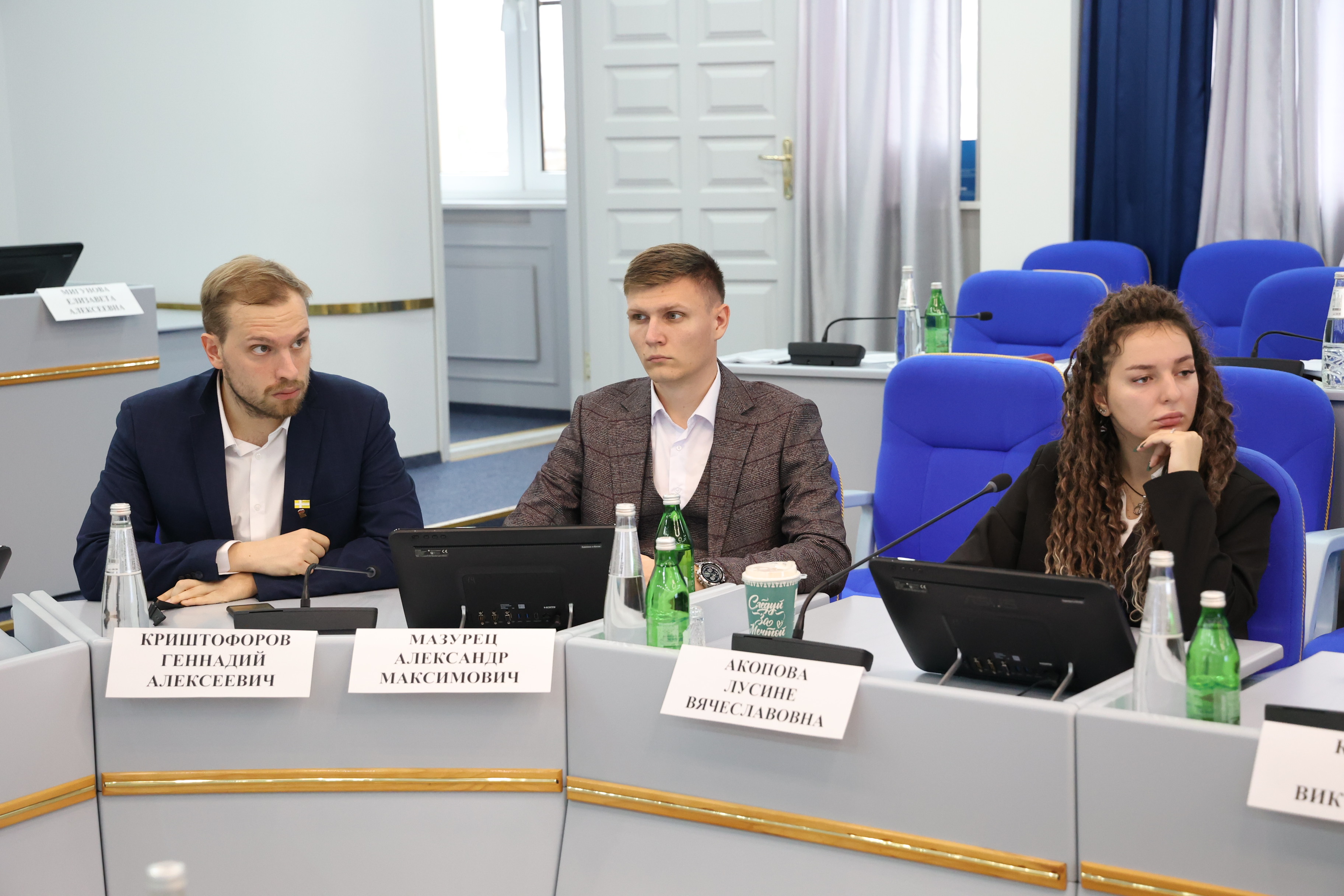 Промежуточные итоги работы Молодежного парламента подвели в краевой Думе