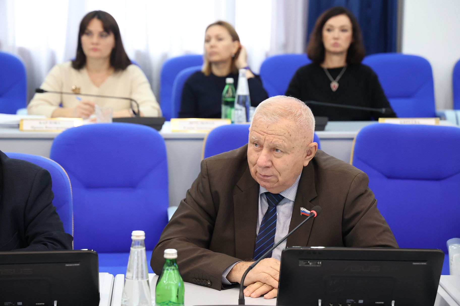 В краевой Думе идет работа над проектом бюджета Ставрополья на 2025 и плановый период 2026 и 2027 годов