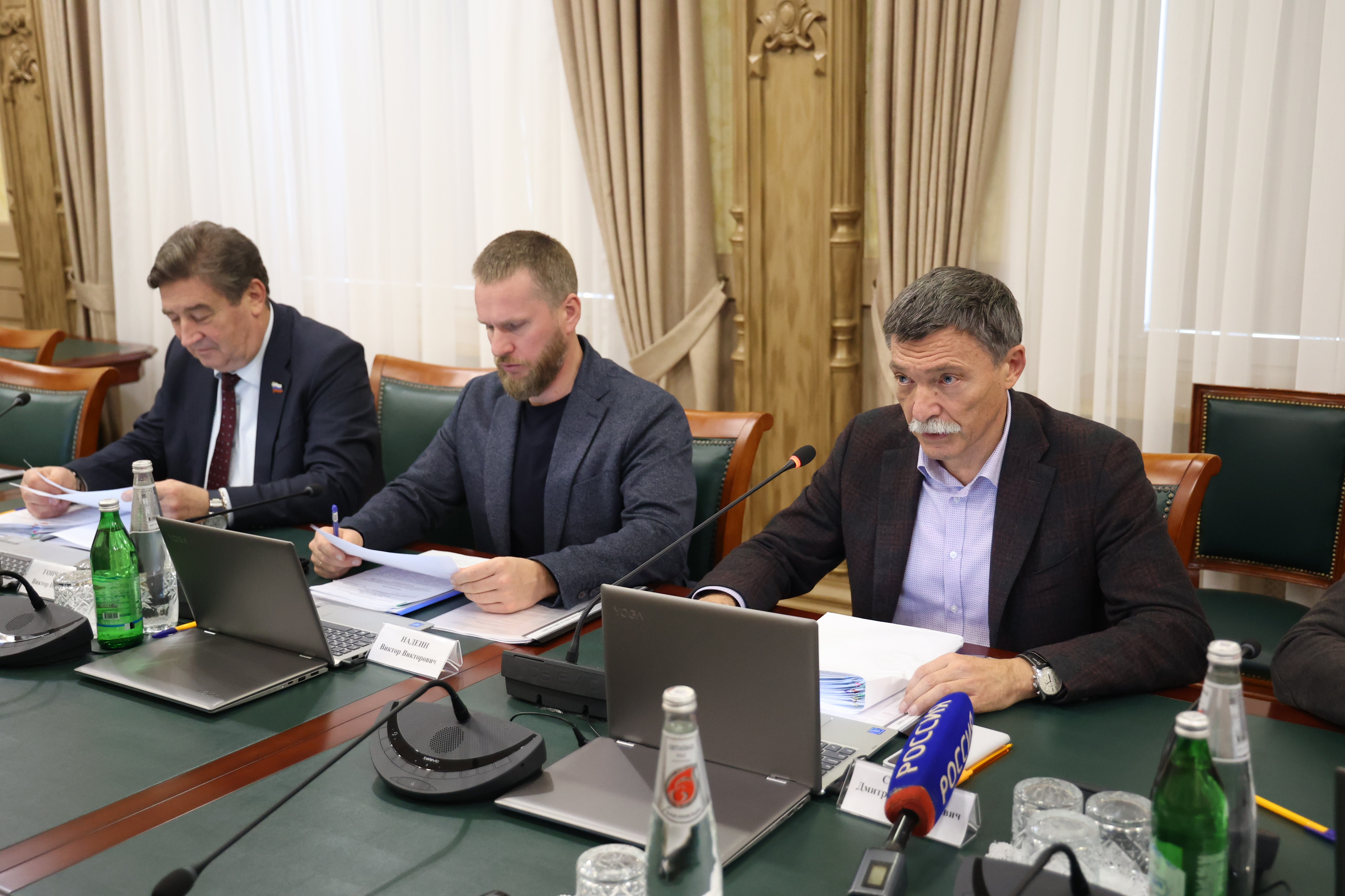 В Думе Ставрополья прошли собеседования с кандидатами в резерв Молодежного парламента