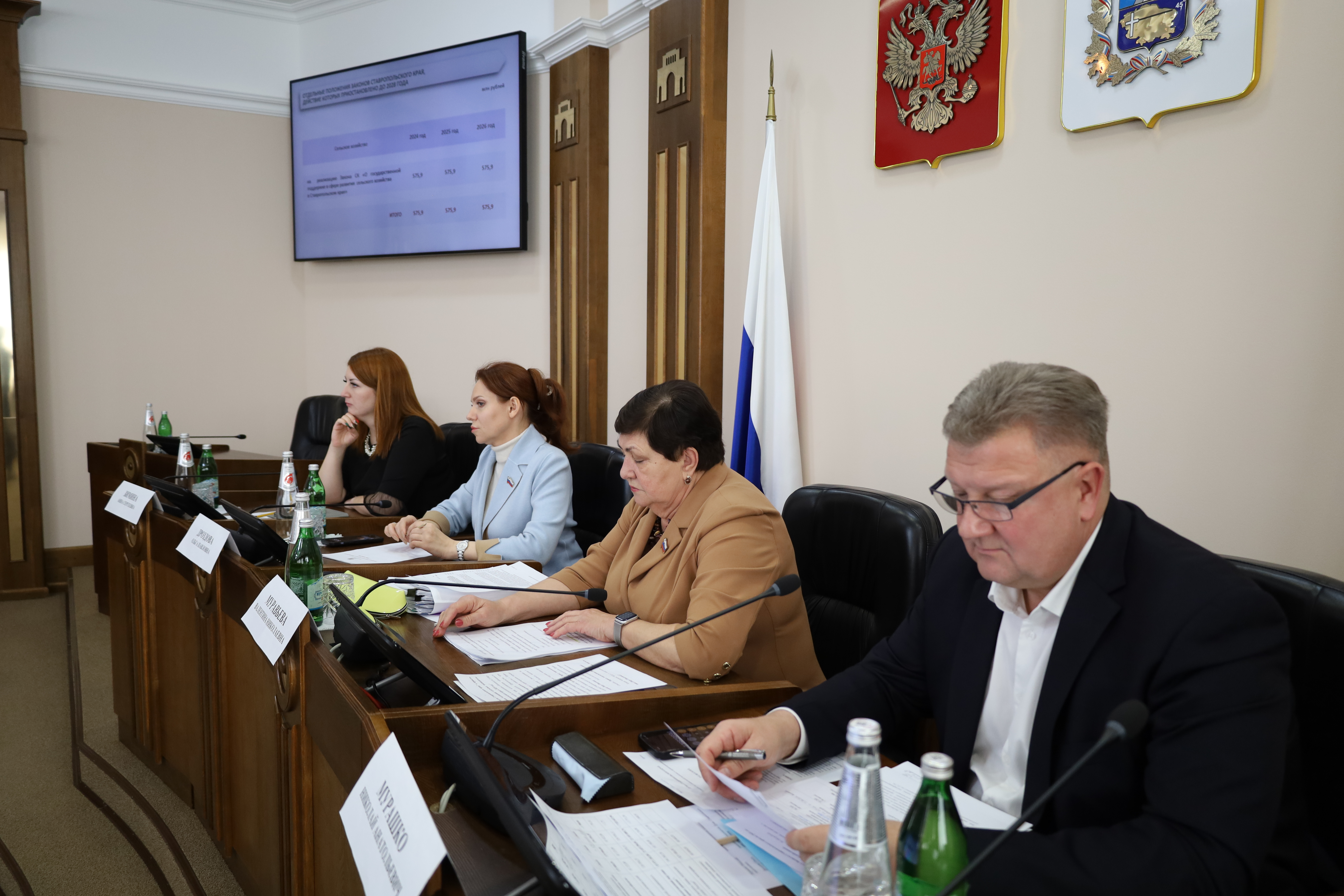Депутаты выступают за индексацию всех социальных выплат в 2025 году
