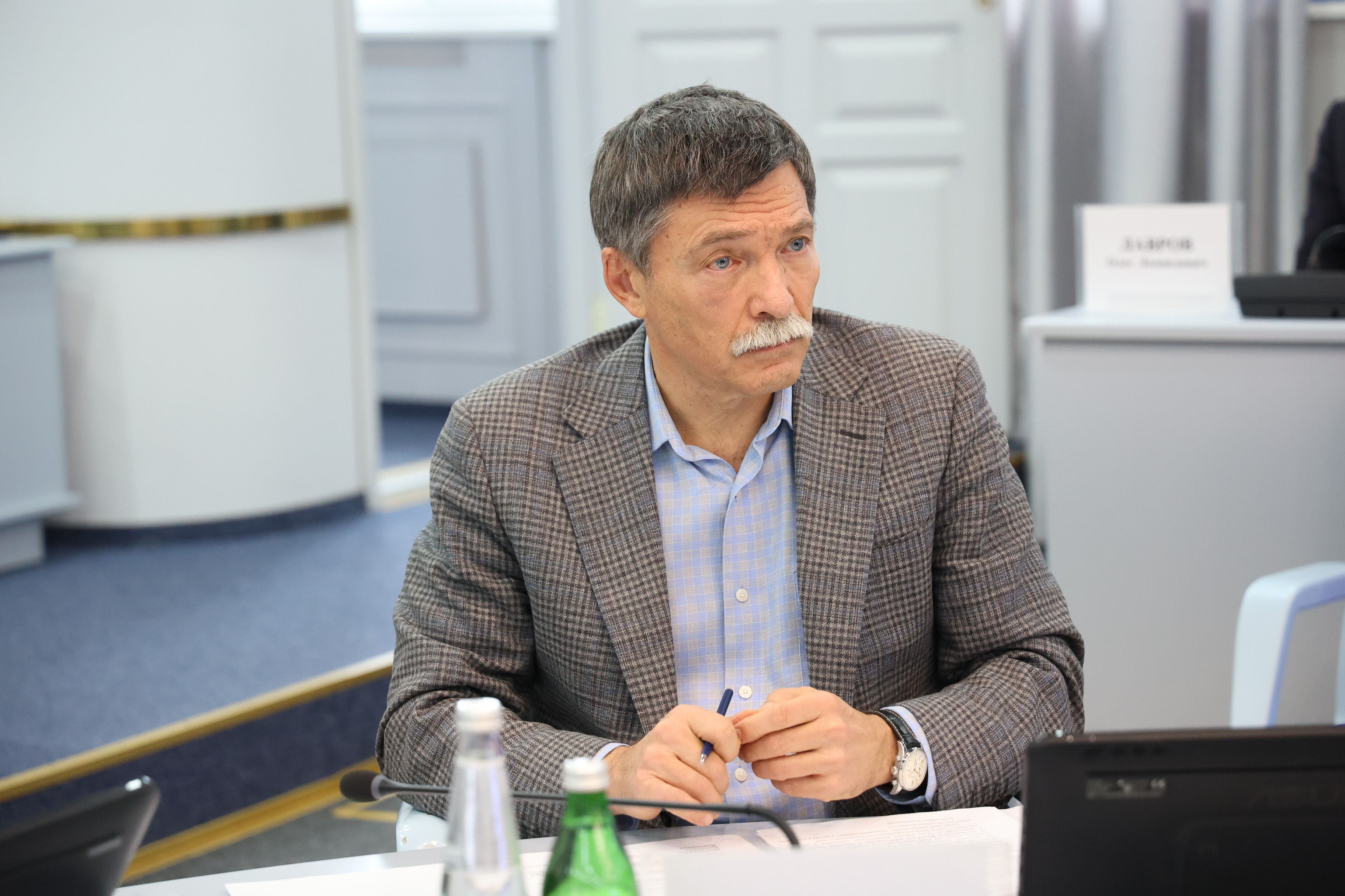 В комитетах Думы Ставропольского края идет подготовка к декабрьскому заседанию
