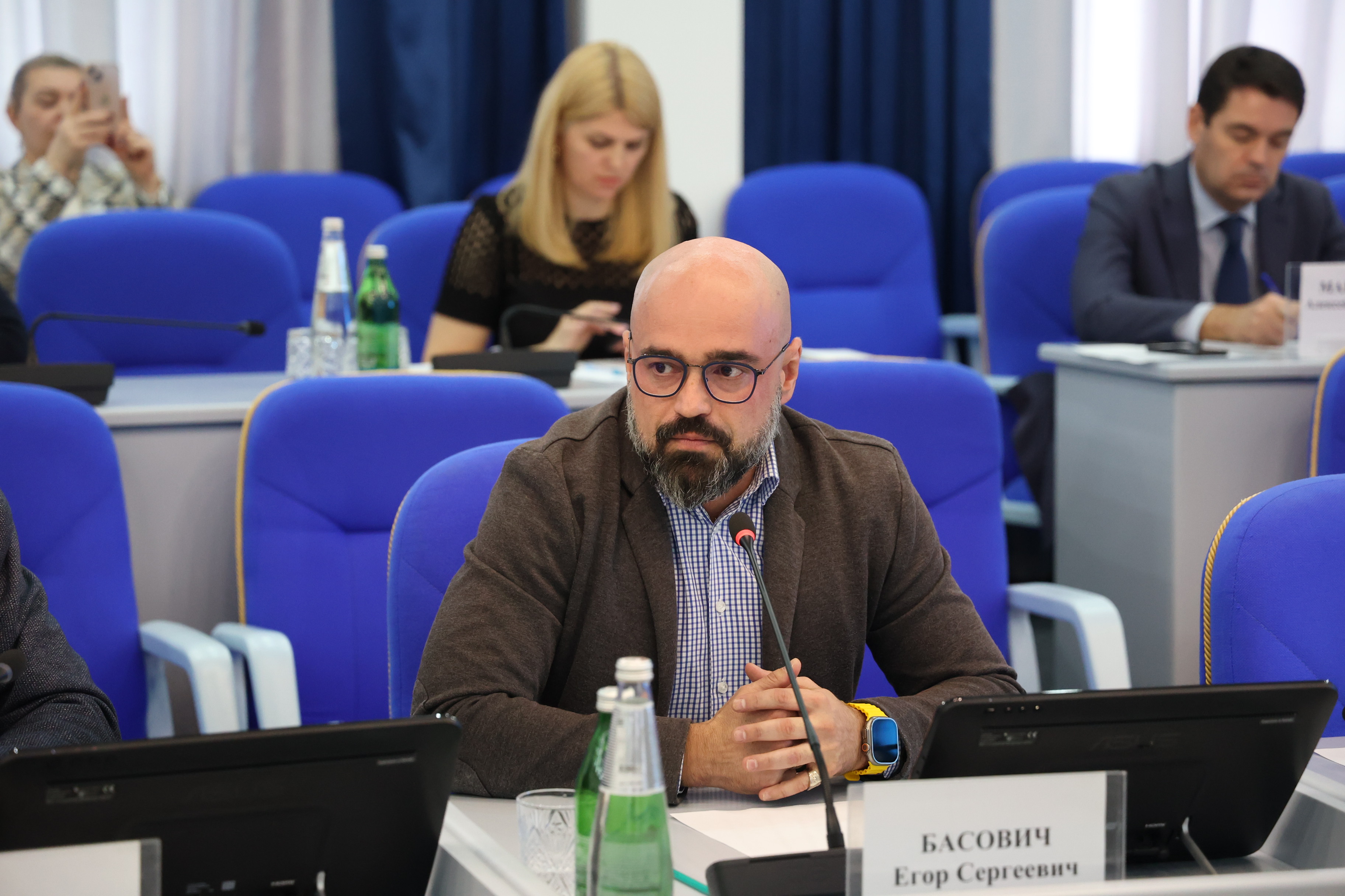 В краевой Думе обсудили развитие молодежных творческих пространств