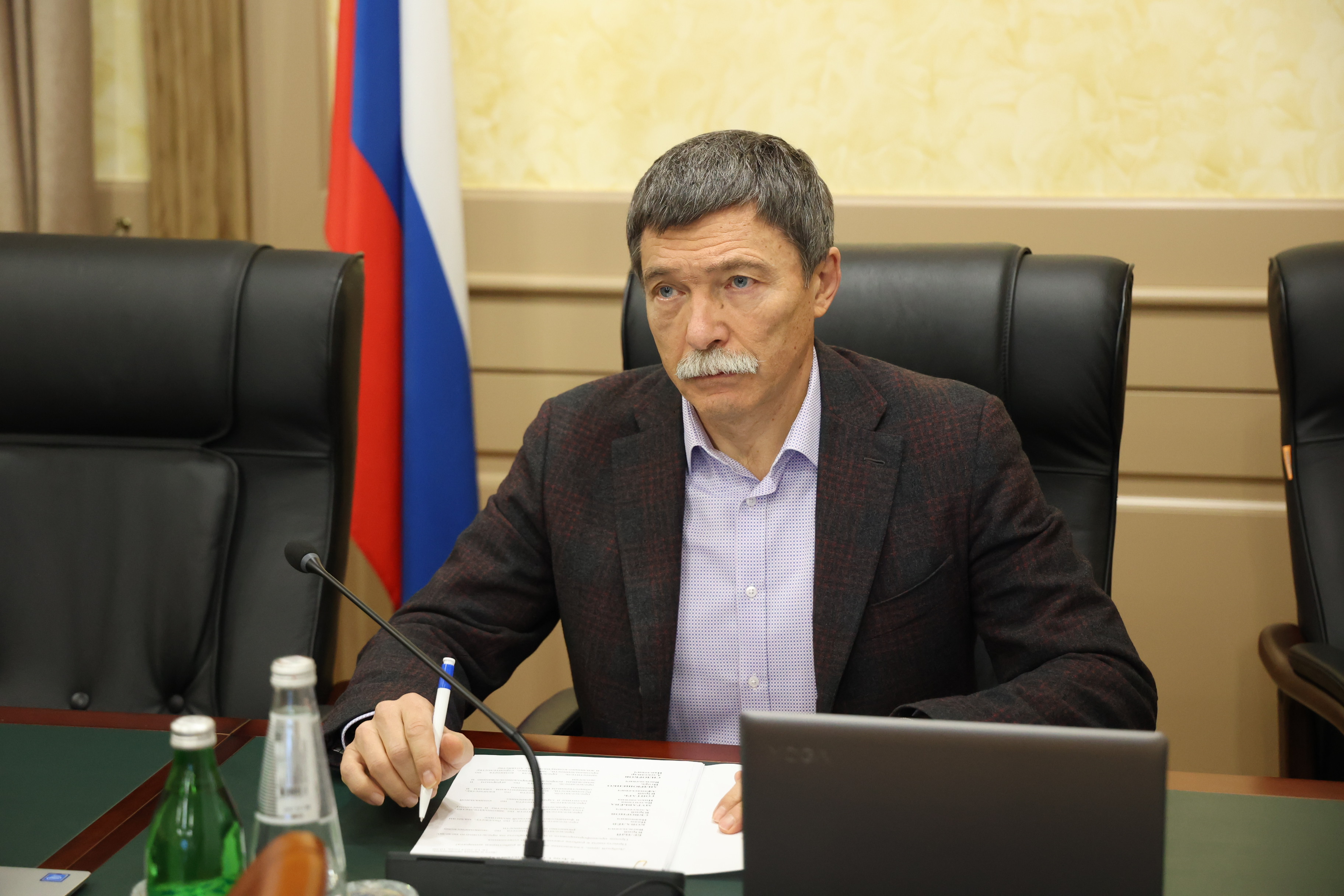 Дмитрий Судавцов принял участие в еженедельной планерке в Правительстве края