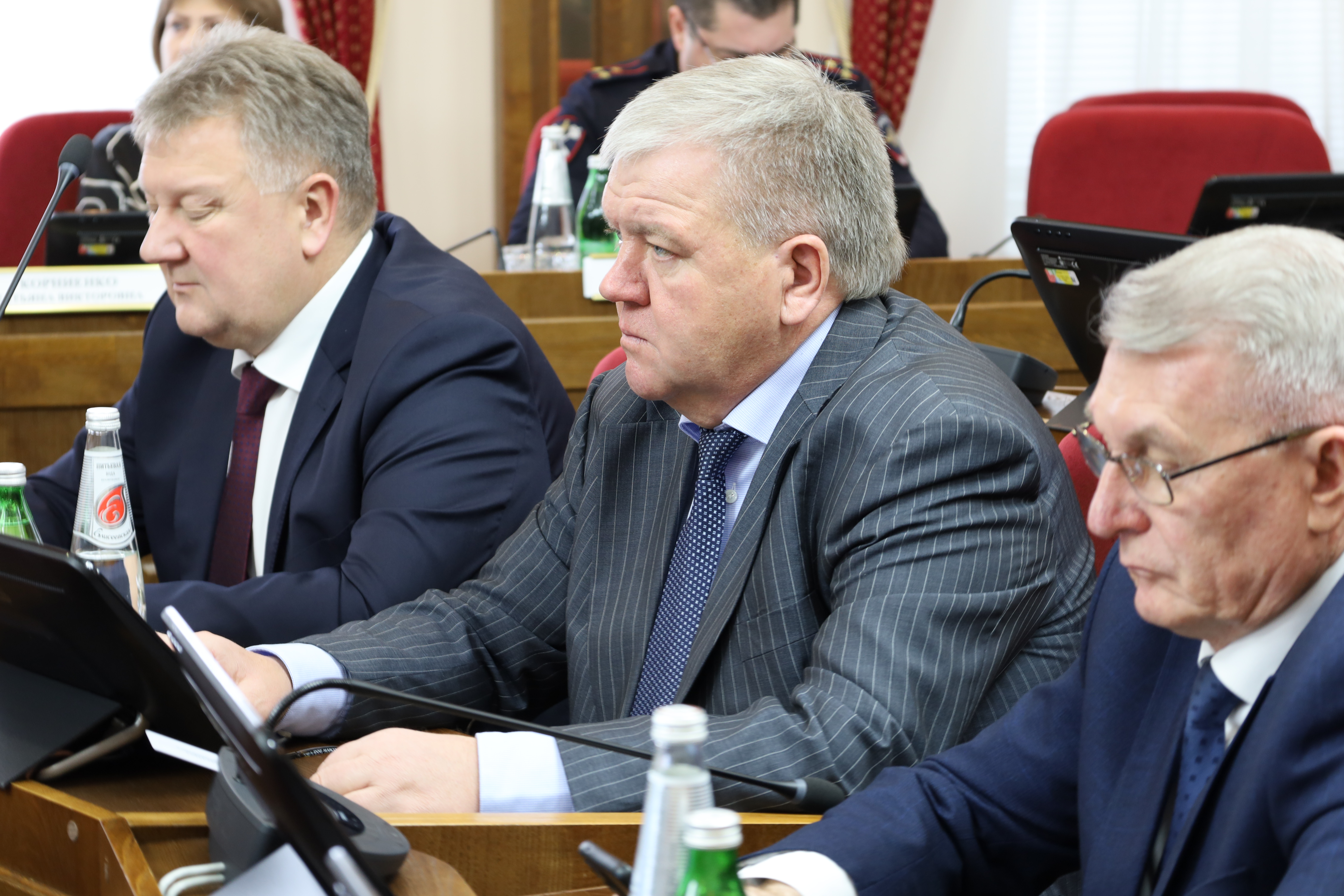 С 2025 года не надо оформлять заявление для получения ежемесячной выплаты при рождении второго ребенка и последующих детей