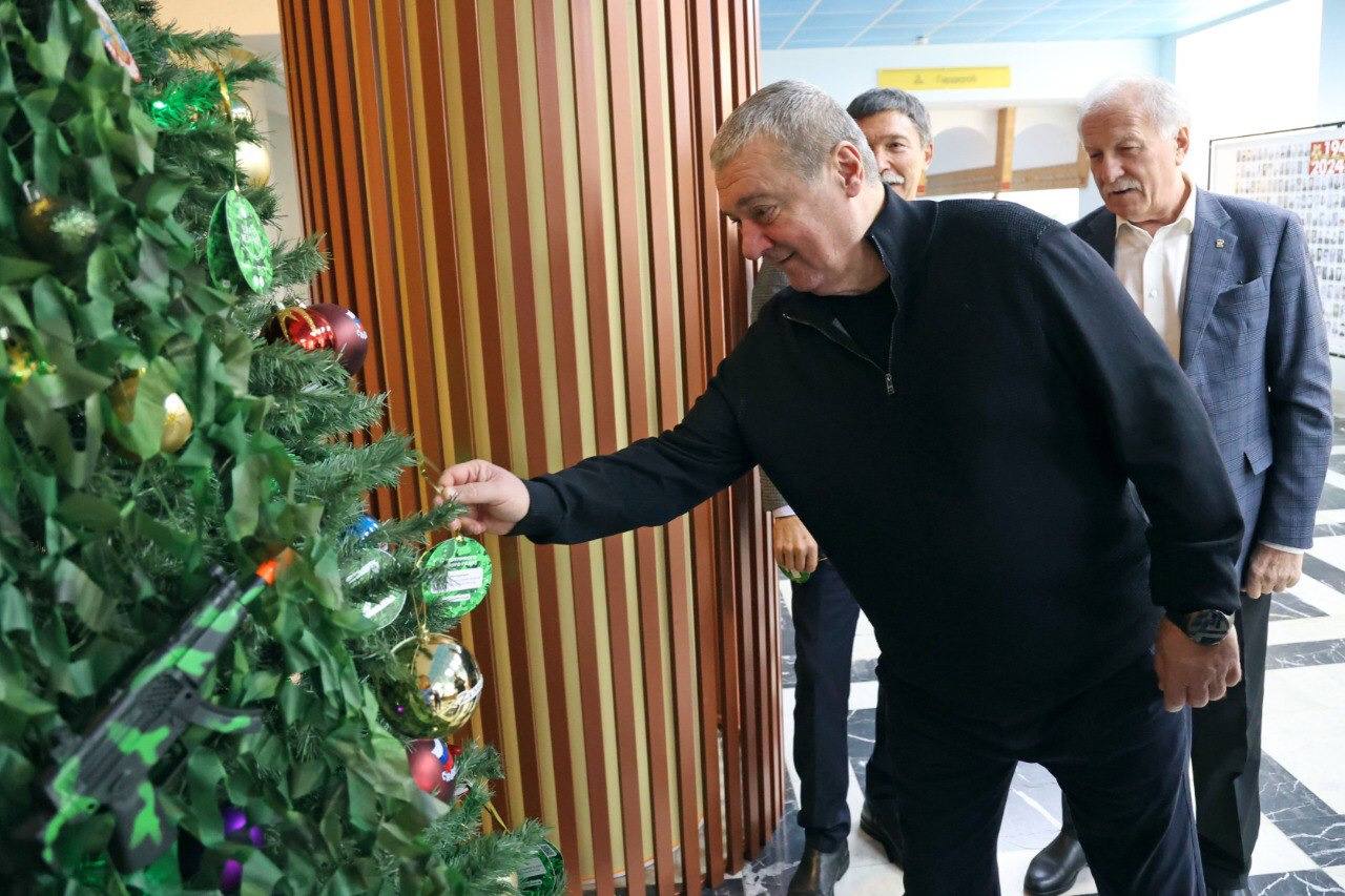 Добрая акция «Елка желаний» исполняет детские мечты