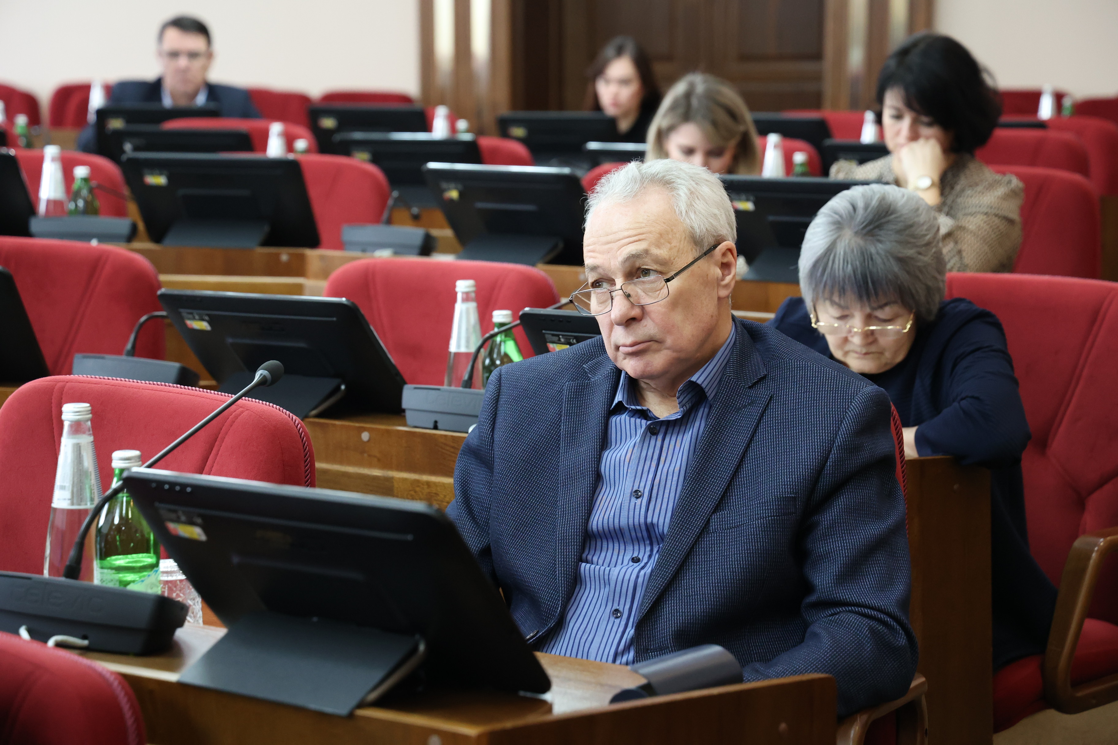 В комитете Думы по промышленности, энергетике, строительству и ЖКХ утвердили план законопроектной работы на 2025 год