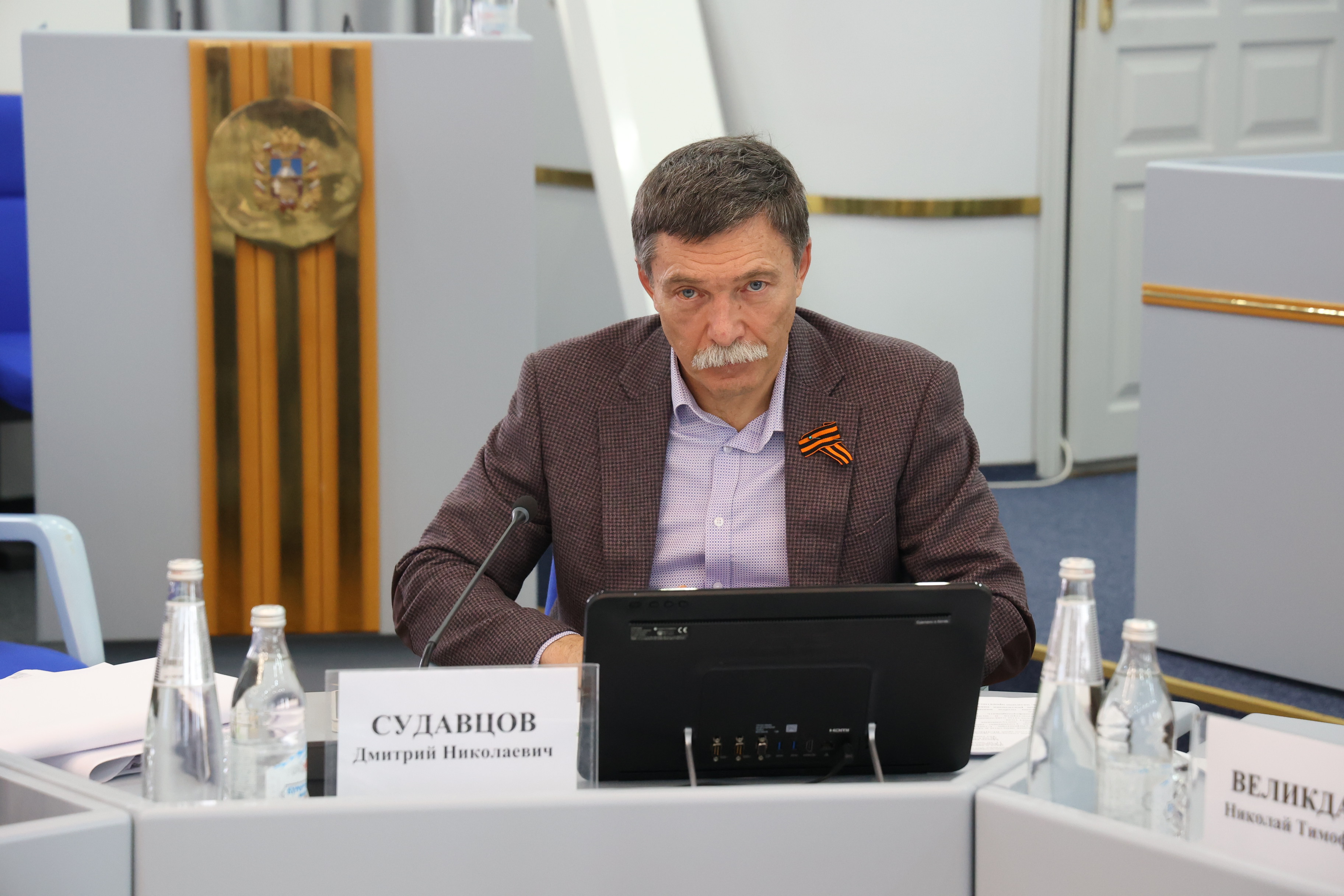 Законодатели держат на контроле строительство объектов образования, здравоохранения и спорта