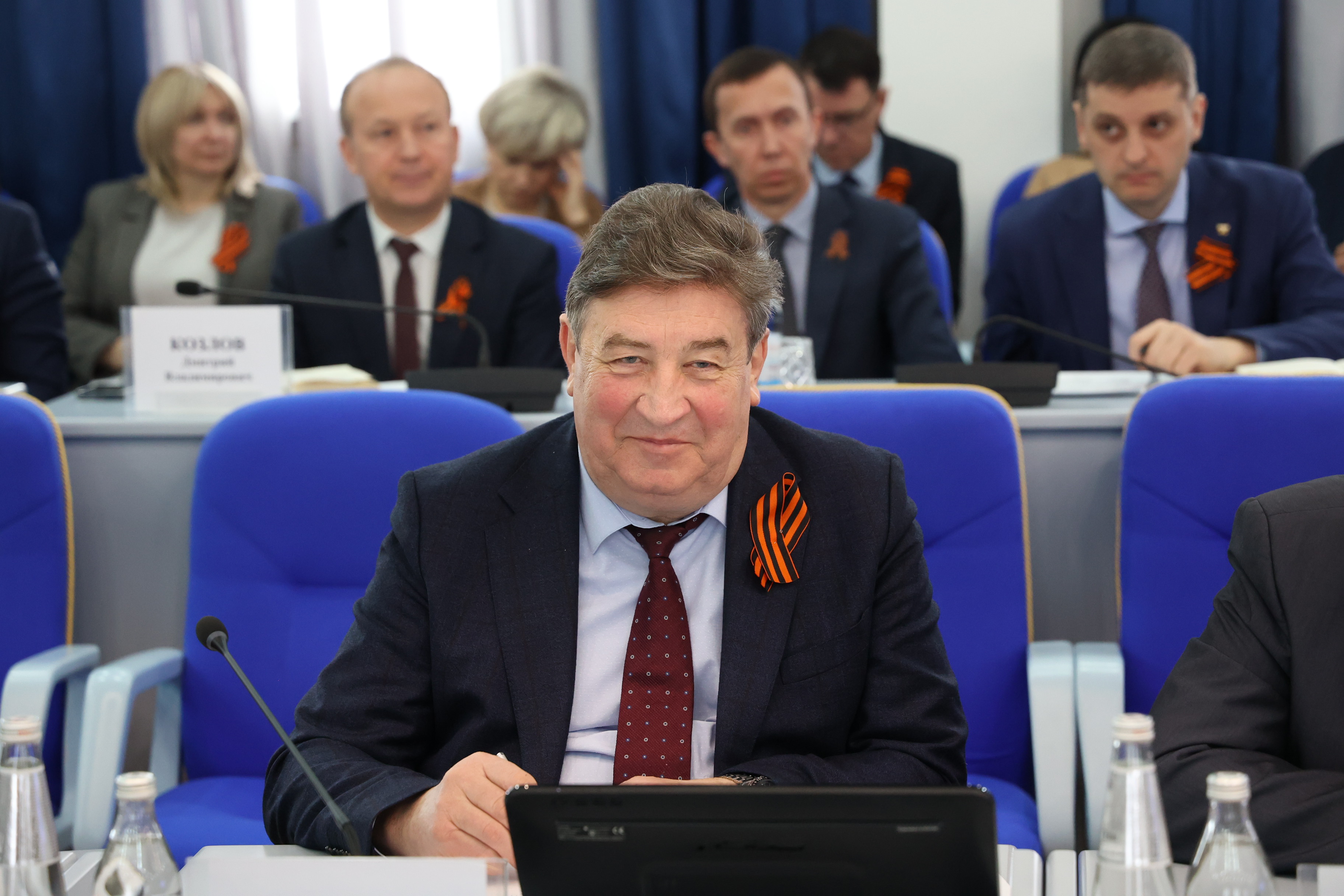 Николай Великдань поручил держать на депутатском контроле реализацию национальных проектов