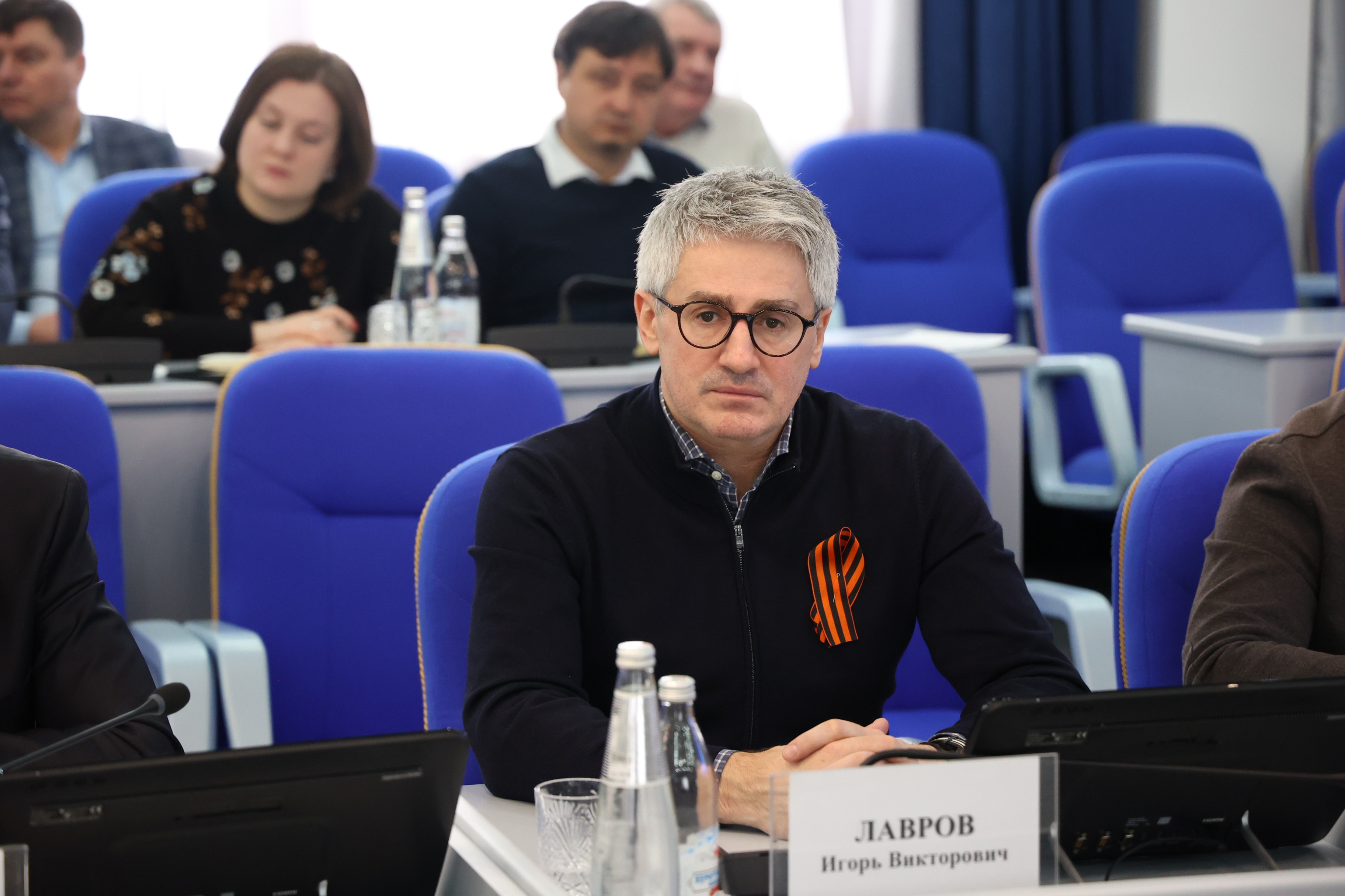 Николай Великдань поручил держать на депутатском контроле реализацию национальных проектов