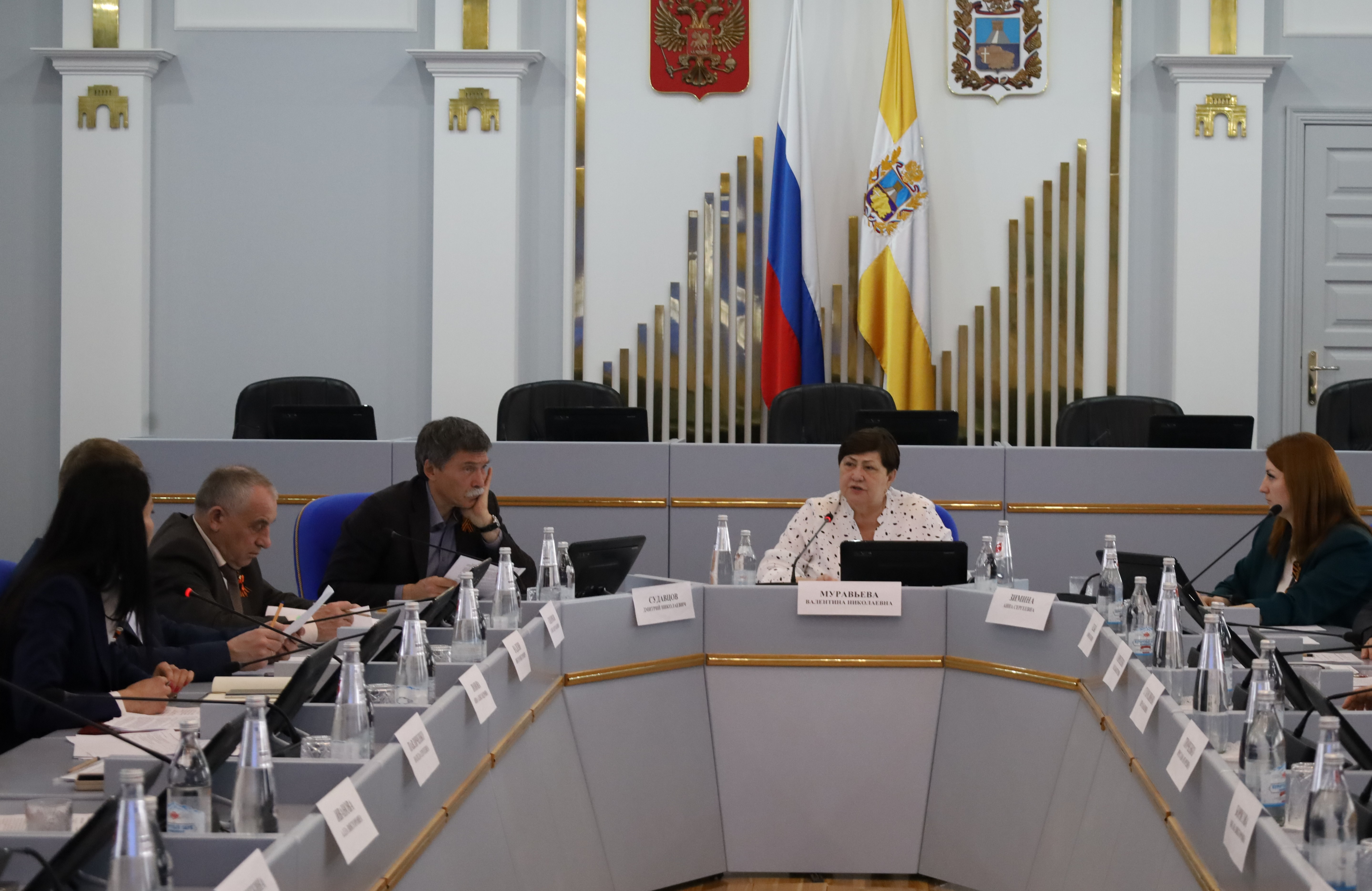 Краевые законодатели работают над изменениями в региональные законы социальной сферы
