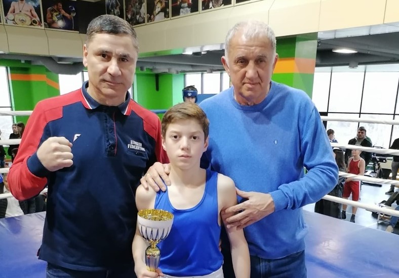 Игорь Андрющенко поздравил участников турнира по боксу памяти тренера и участника СВО Сергея Малашенко